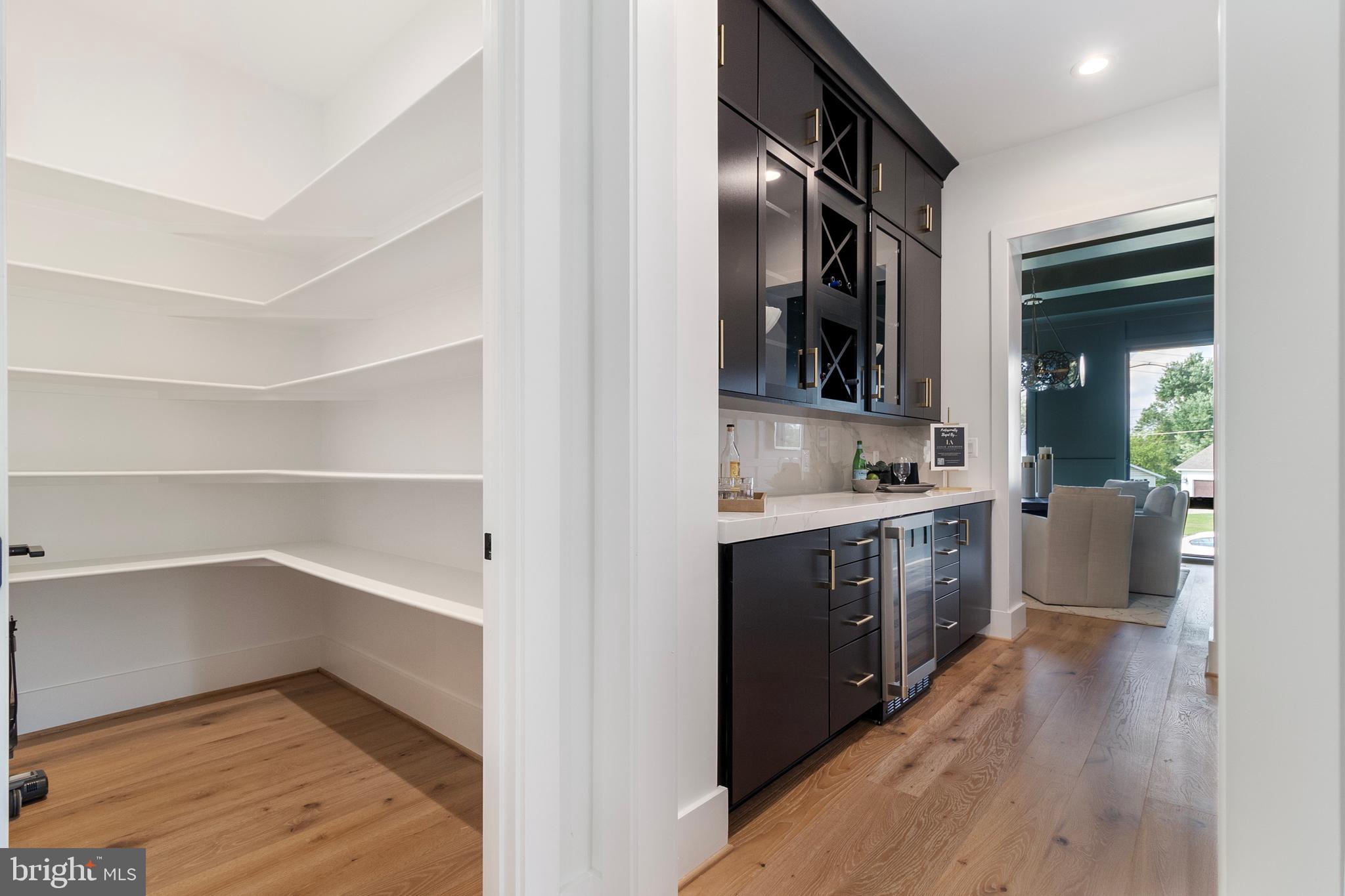 BROYHILLS MCLEAN ESTATES - Residential