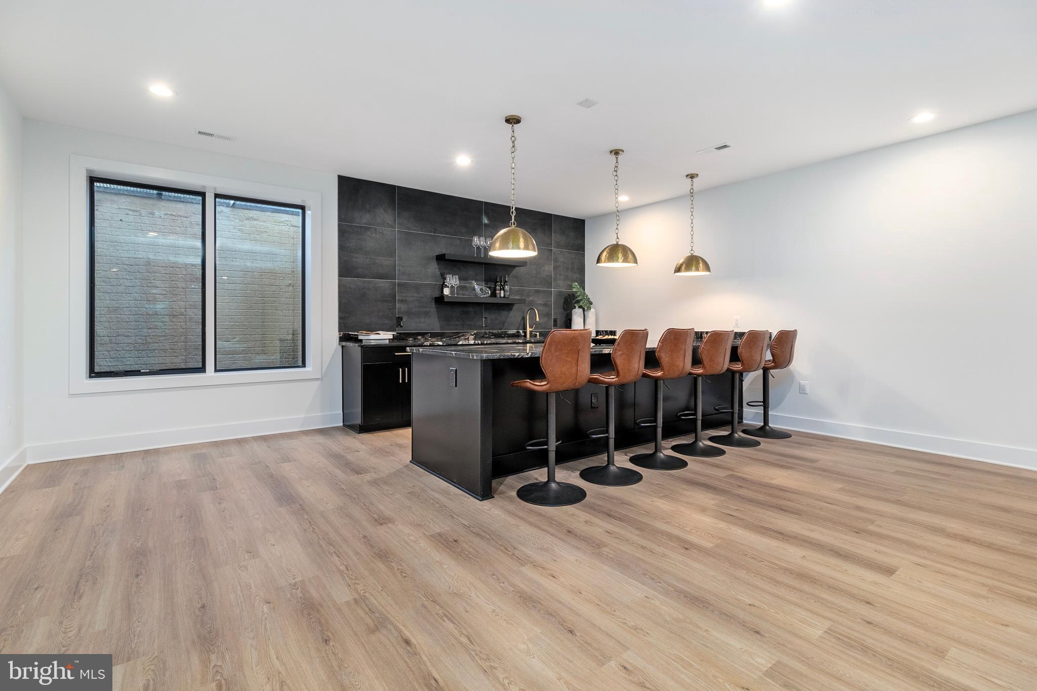 BROYHILLS MCLEAN ESTATES - Residential