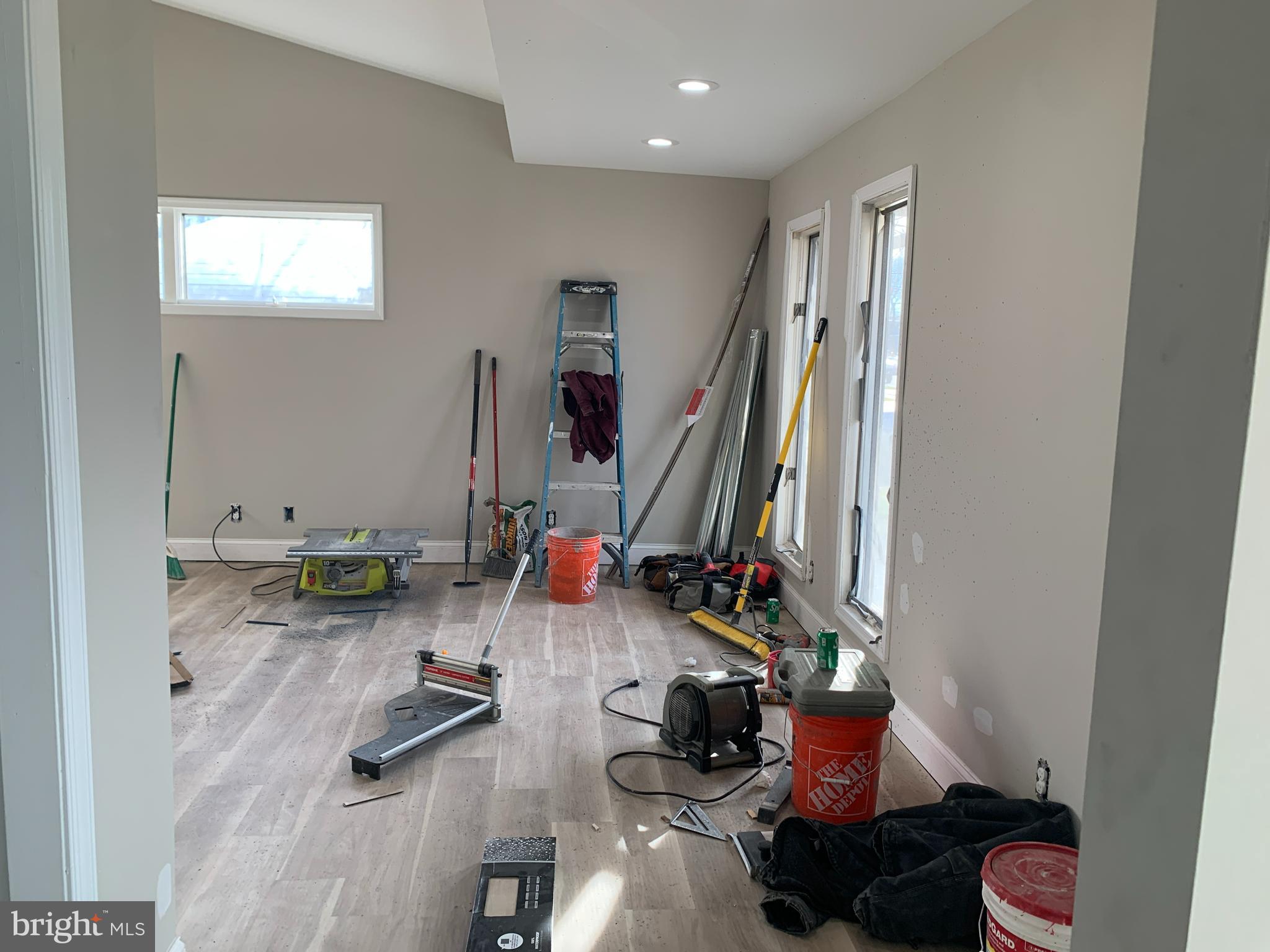 MAGNOLIA HILL - Residential