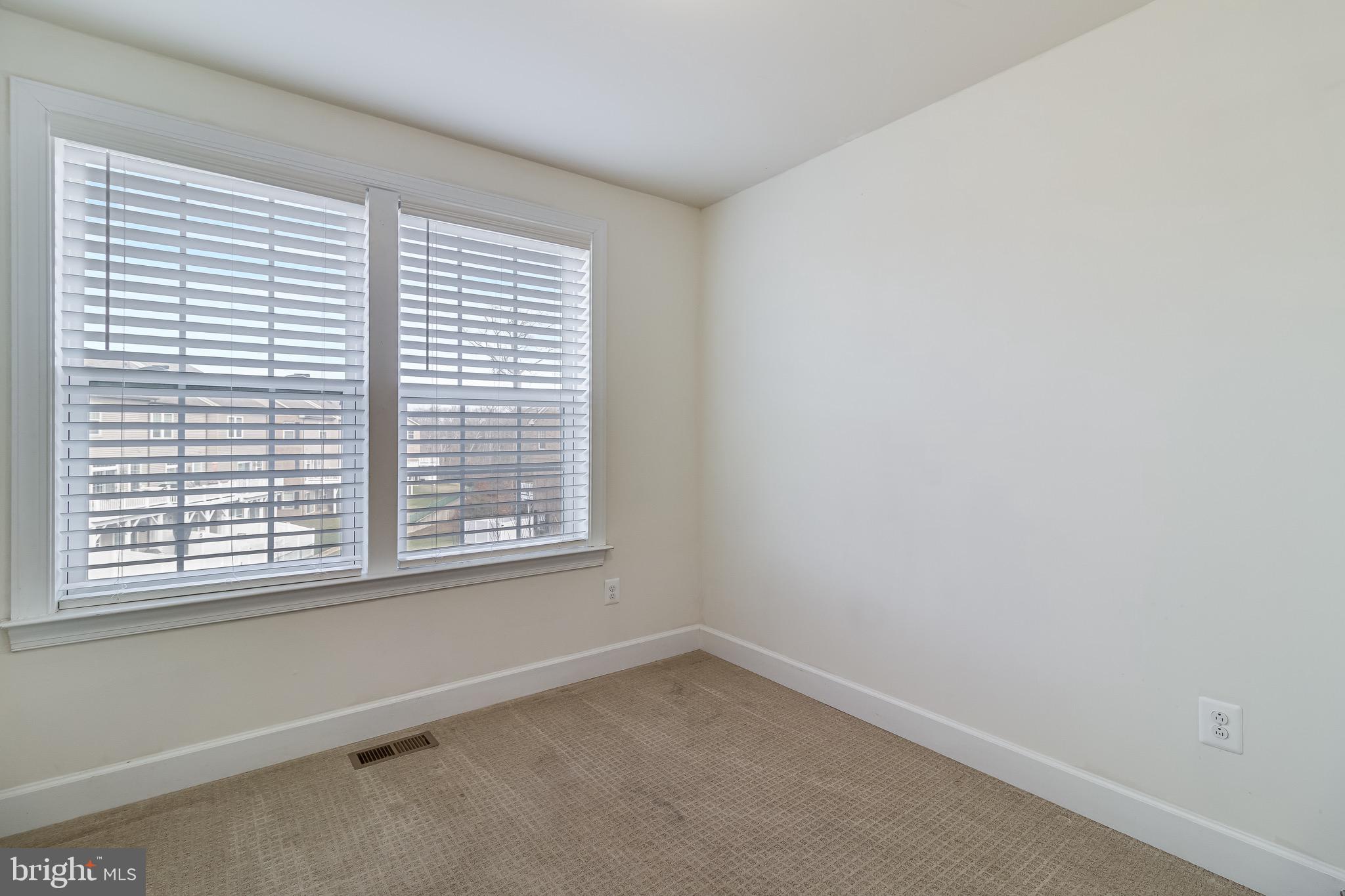 HAMILTON PARK - Residential