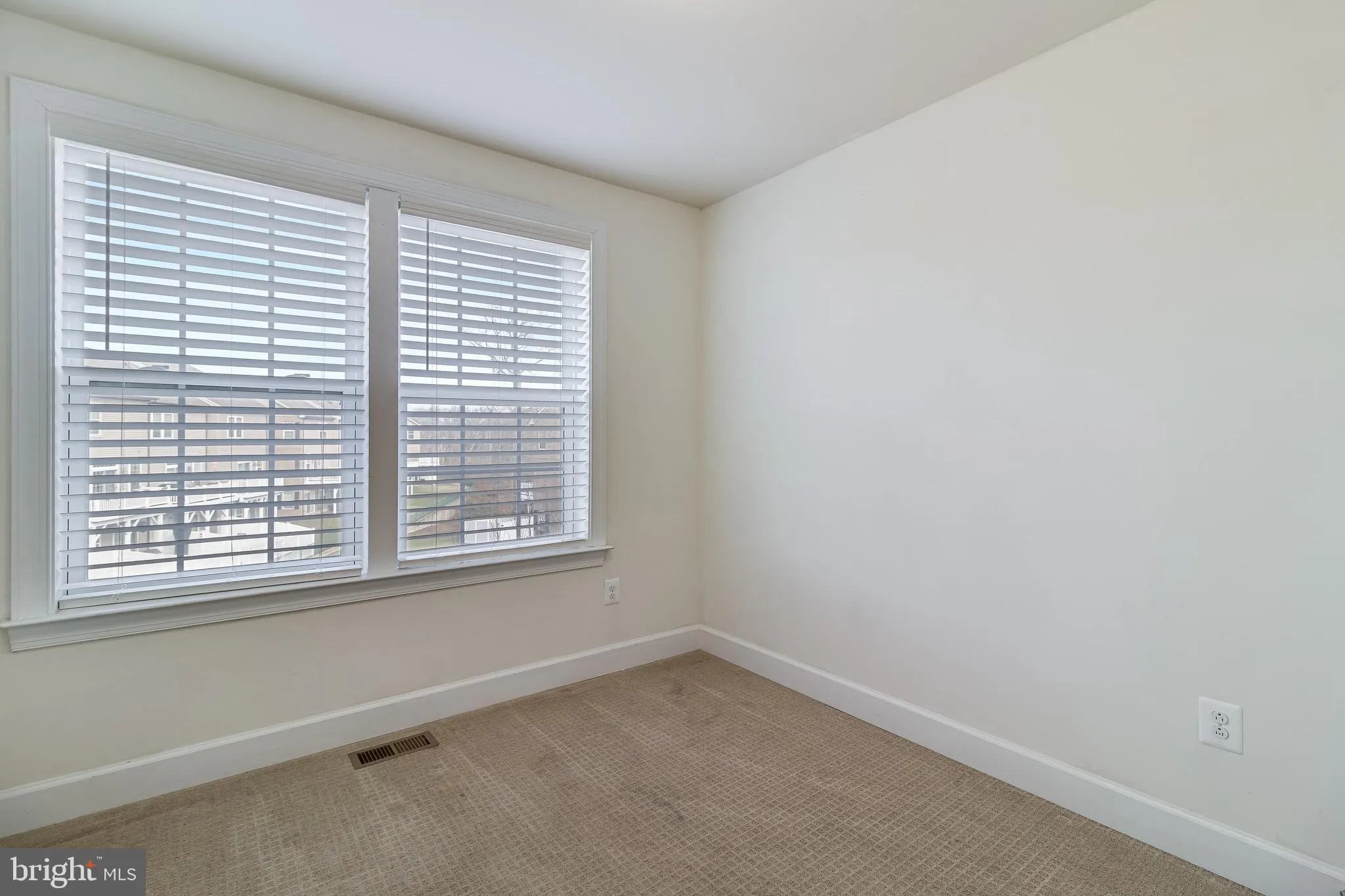 Waldorf, Maryland 20601, United States, 3 Bedrooms Bedrooms, ,4 BathroomsBathrooms,Residential,Active,252371