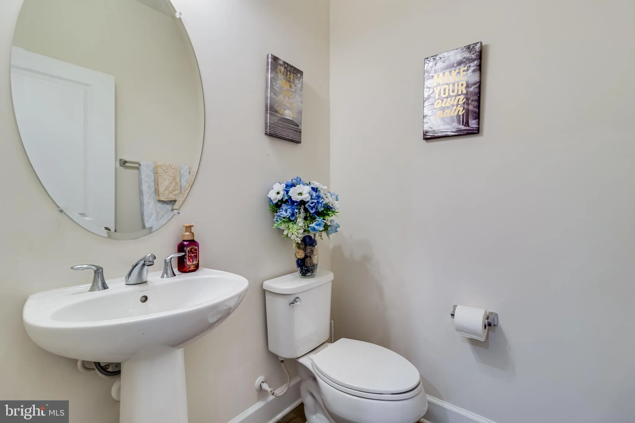 Waldorf, Maryland 20601, United States, 3 Bedrooms Bedrooms, ,4 BathroomsBathrooms,Residential,Active,252371