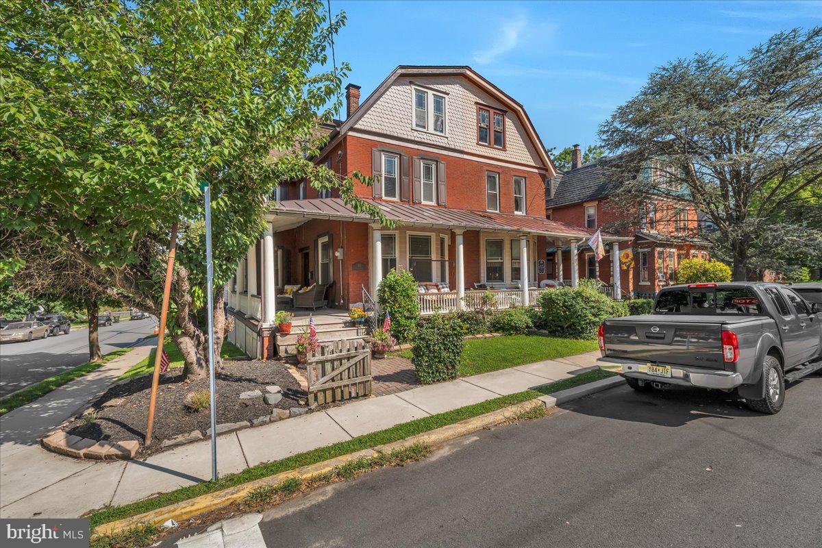 84 N MAPLE STREET