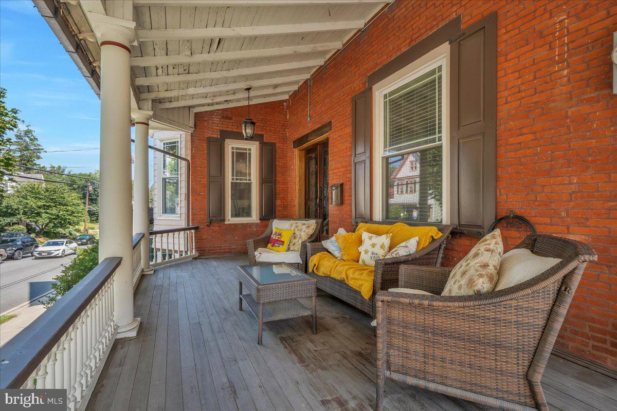 84 N MAPLE STREET