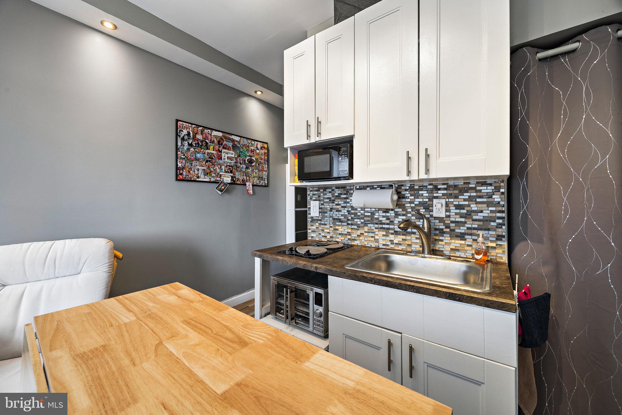 WASHINGTON SQ WEST - Residential