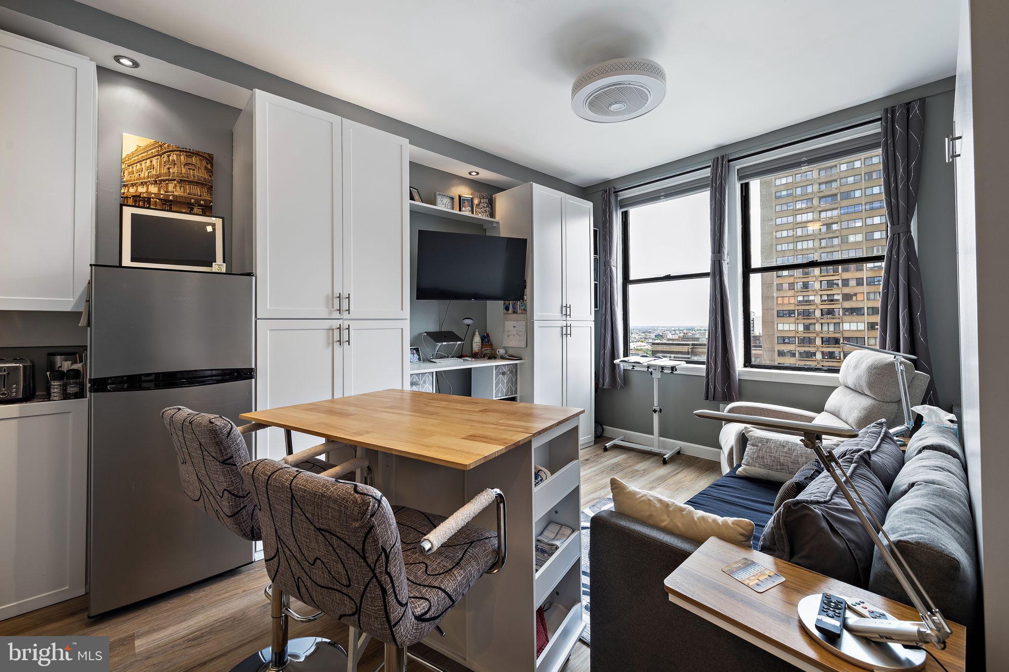 WASHINGTON SQ WEST - Residential