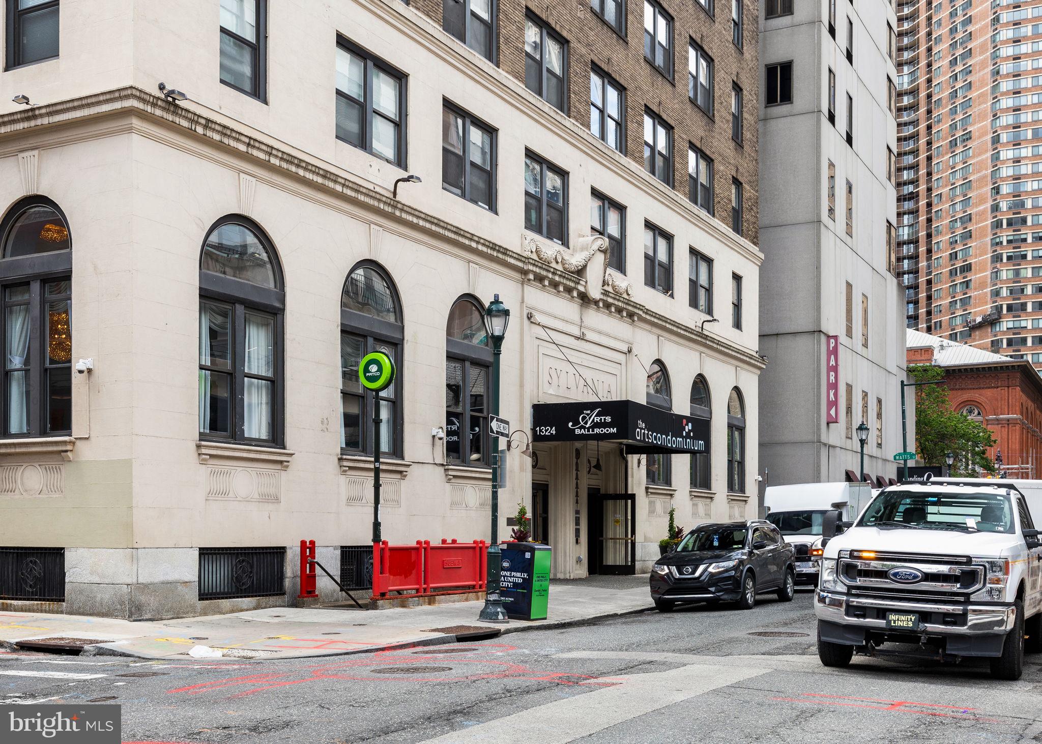 WASHINGTON SQ WEST - Residential