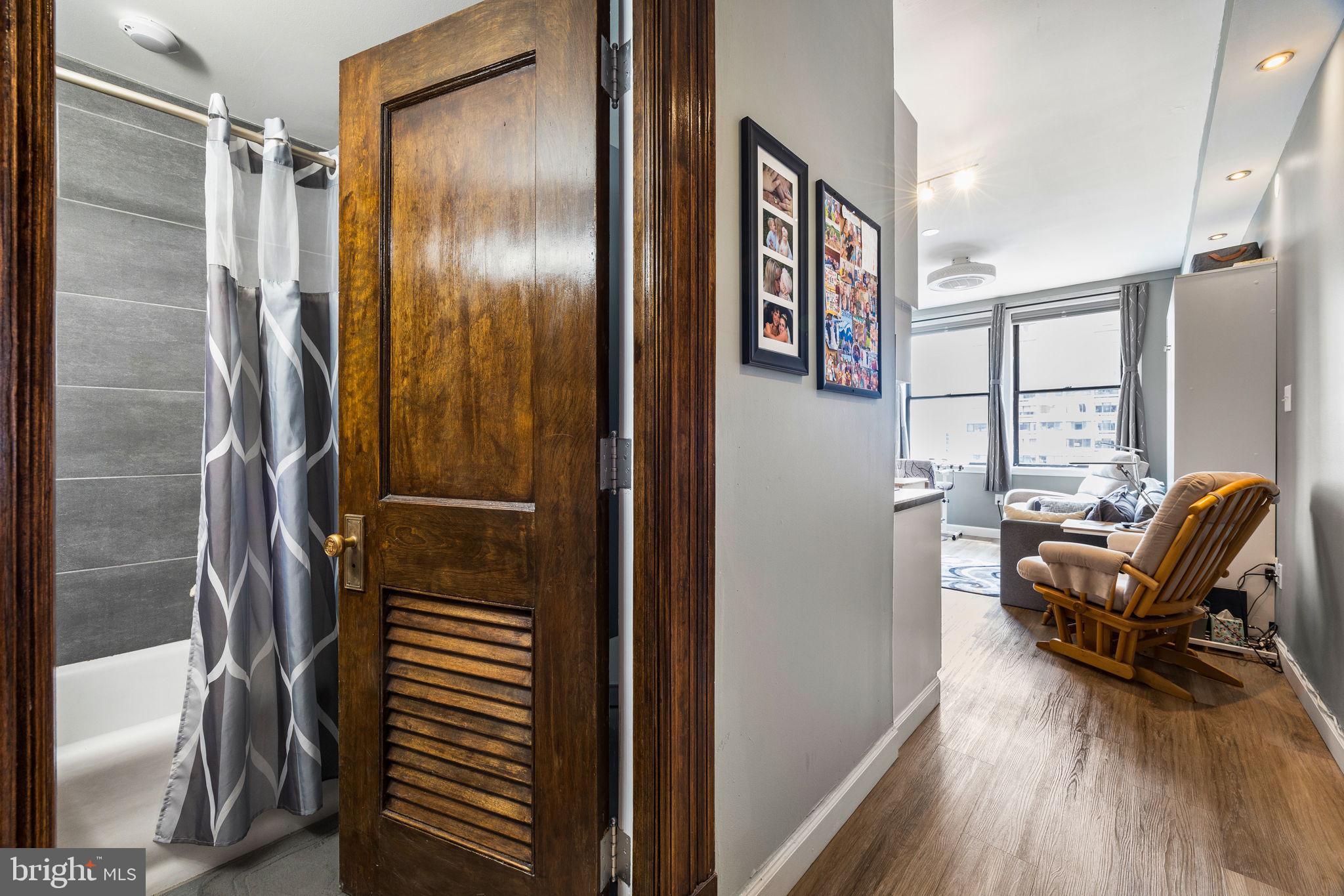 WASHINGTON SQ WEST - Residential