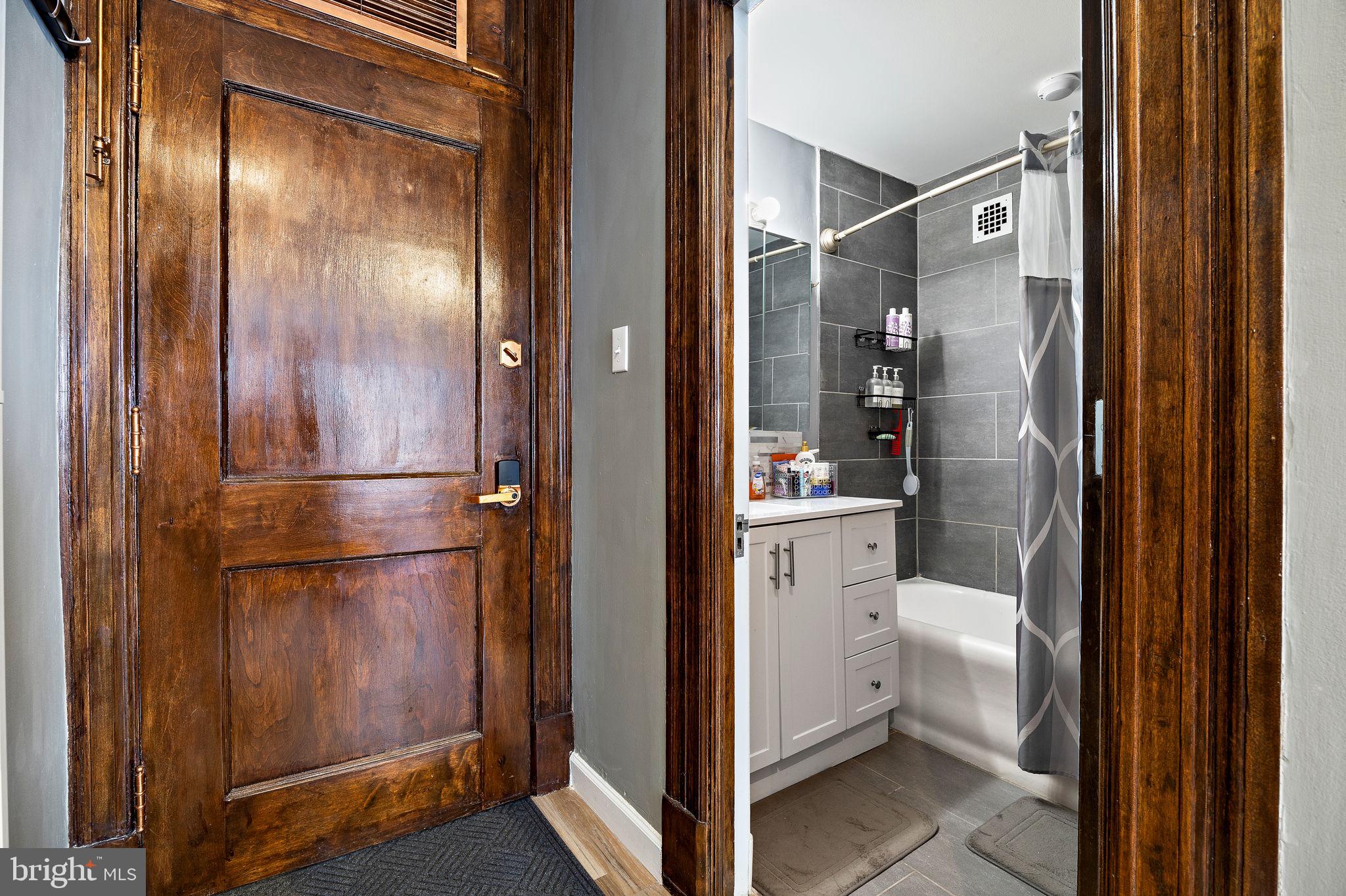 WASHINGTON SQ WEST - Residential