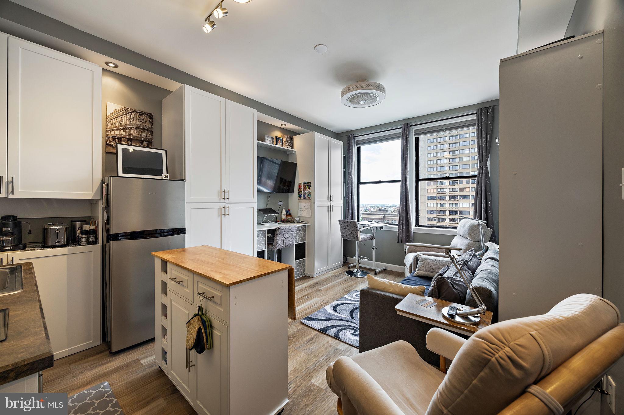 WASHINGTON SQ WEST - Residential