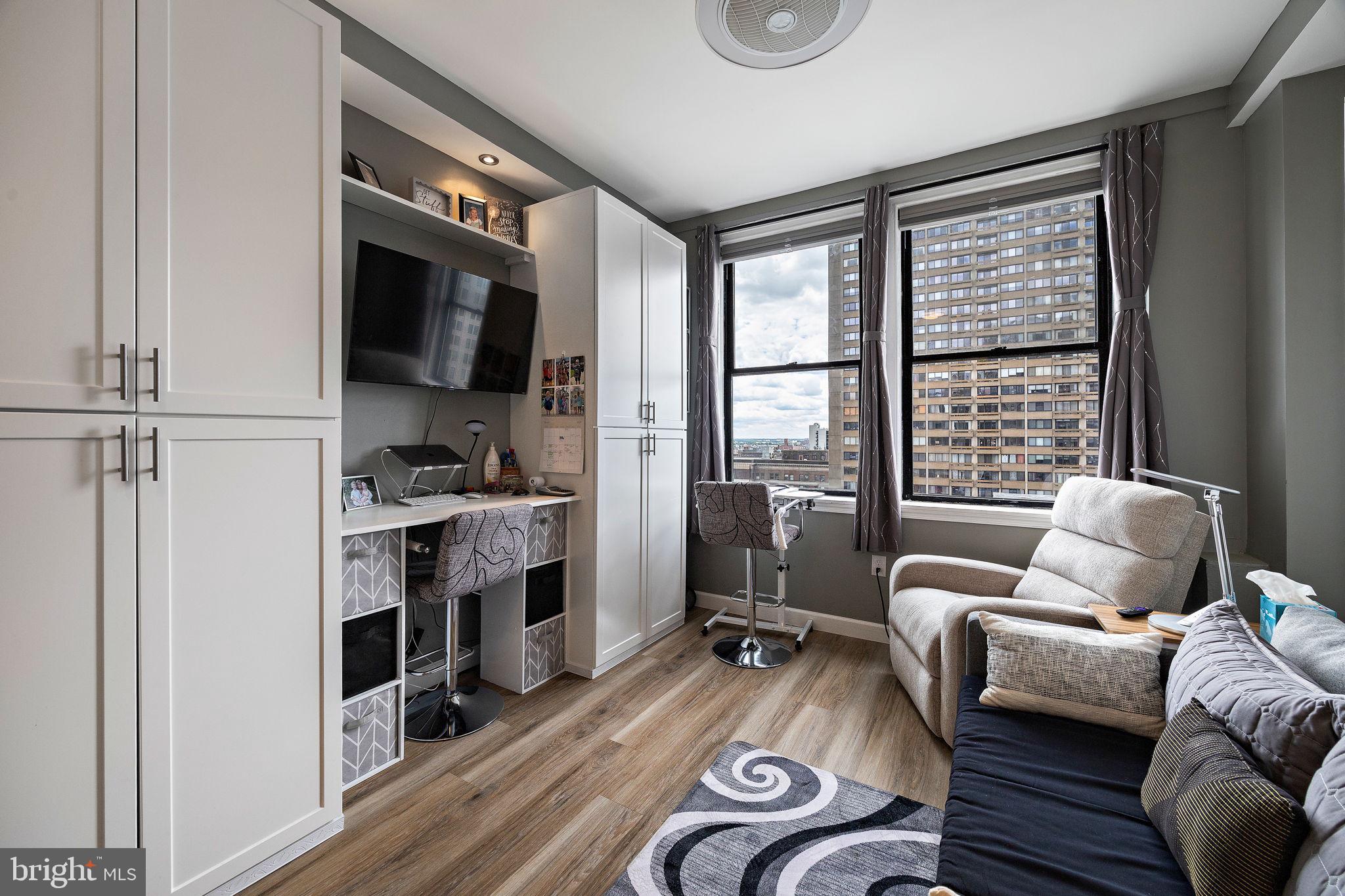 WASHINGTON SQ WEST - Residential