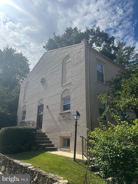 Photo of 532 Meadow Hall Drive #A532, ROCKVILLE, MD 20851 (MLS # MDMC2203096)