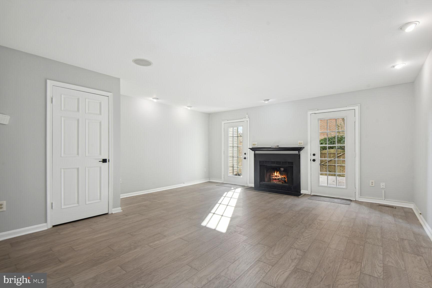 YACHT CLUB AT SEQUOIA VILLAGE - Residential Lease