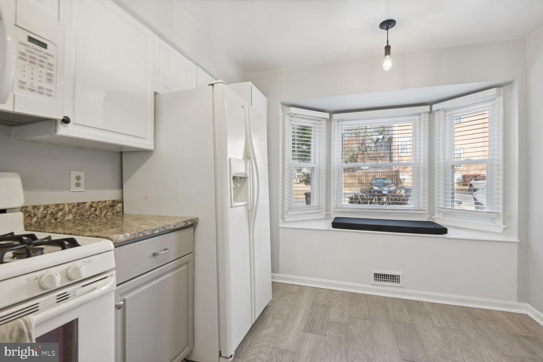 YACHT CLUB AT SEQUOIA VILLAGE - Residential Lease