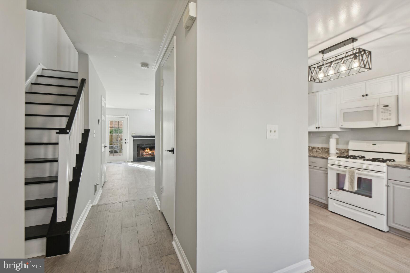 YACHT CLUB AT SEQUOIA VILLAGE - Residential Lease