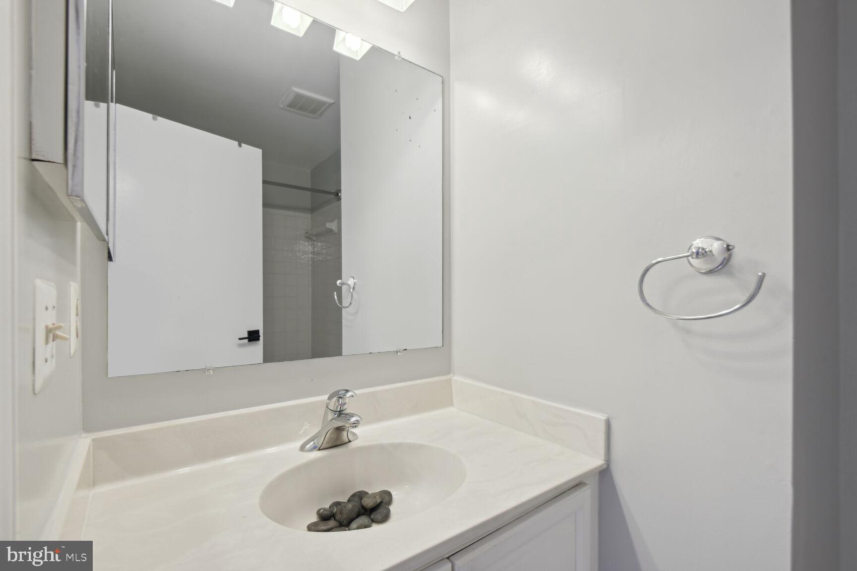 YACHT CLUB AT SEQUOIA VILLAGE - Residential Lease