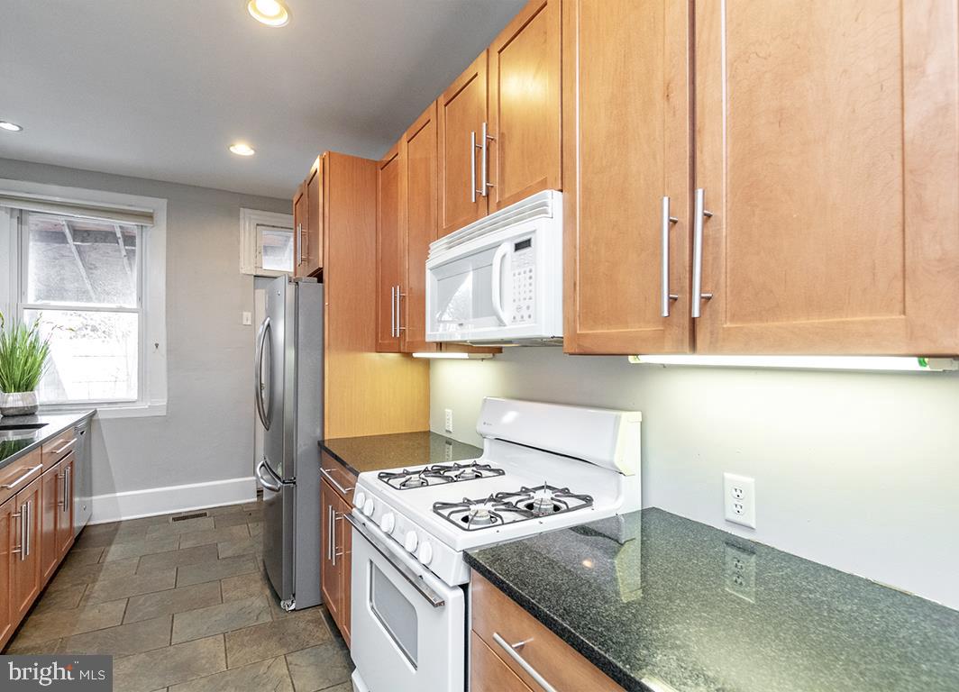 HAMPDEN HISTORIC DISTRICT - Residential