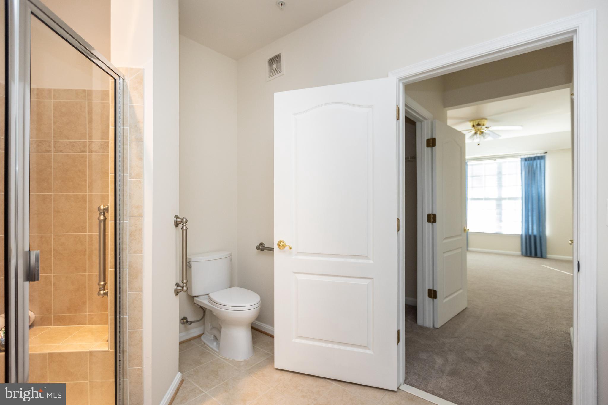 GATHERINGS AT LYNDWOOD - Residential