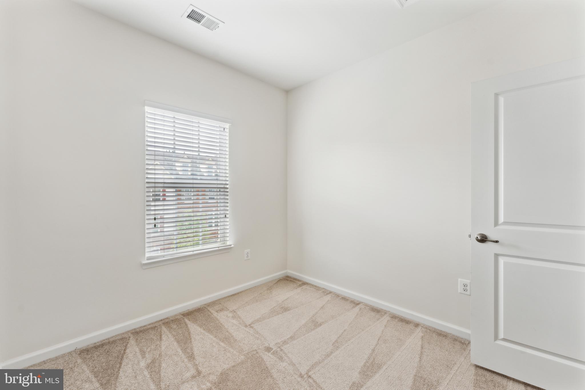 GREENBELT STATION - Residential