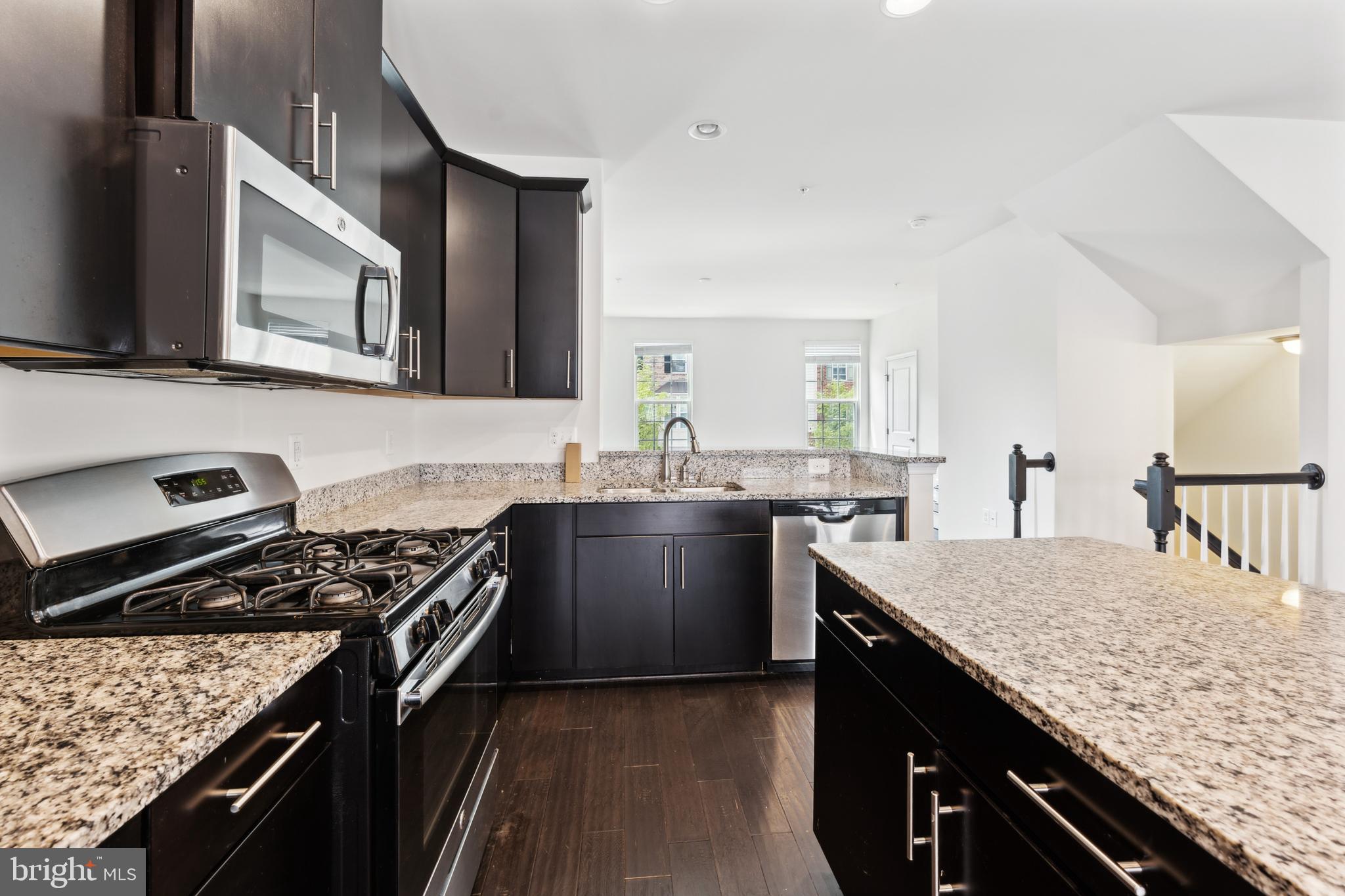 GREENBELT STATION - Residential