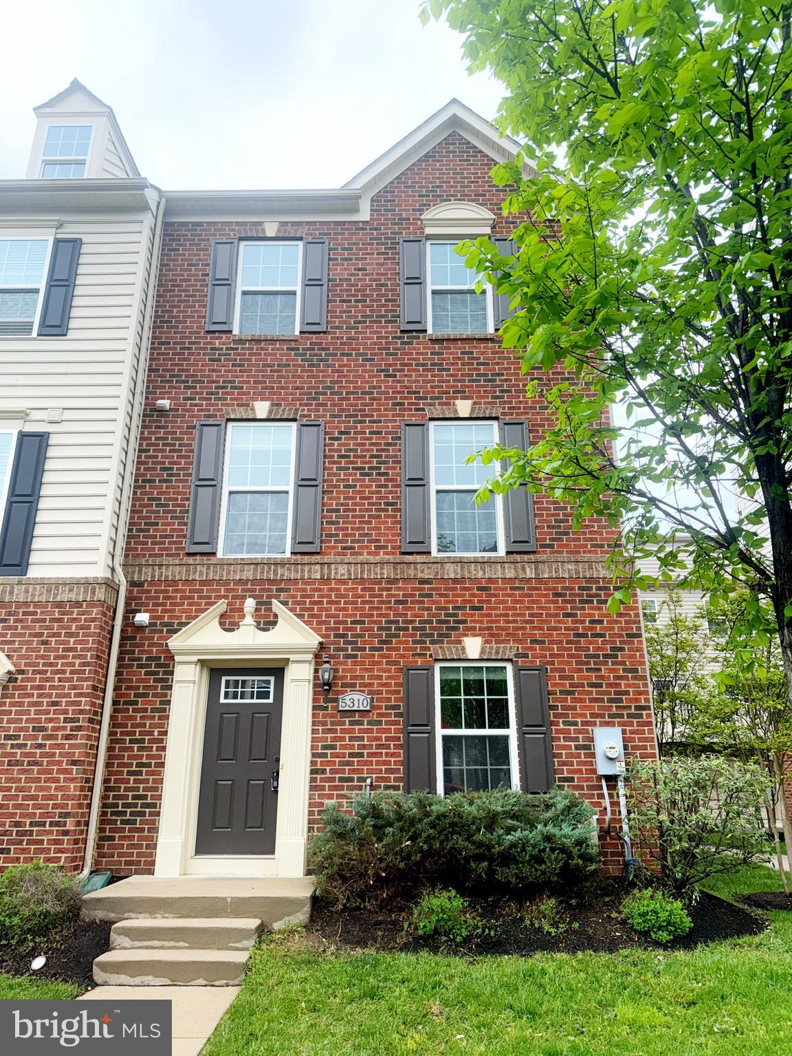 5310 SMITHS COVE LANE