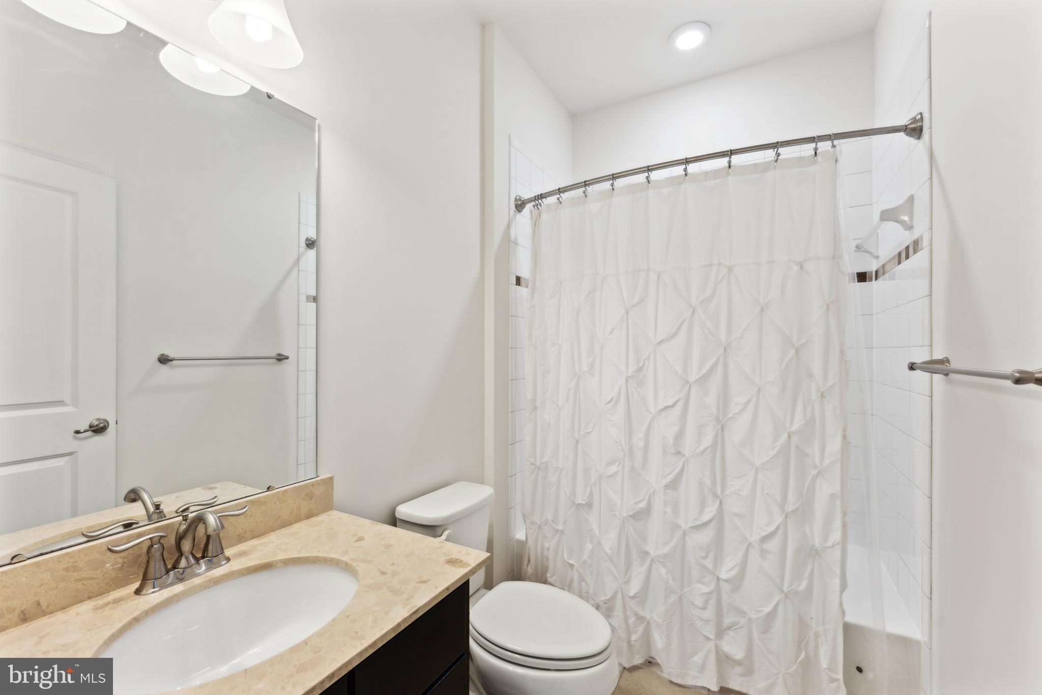 GREENBELT STATION - Residential