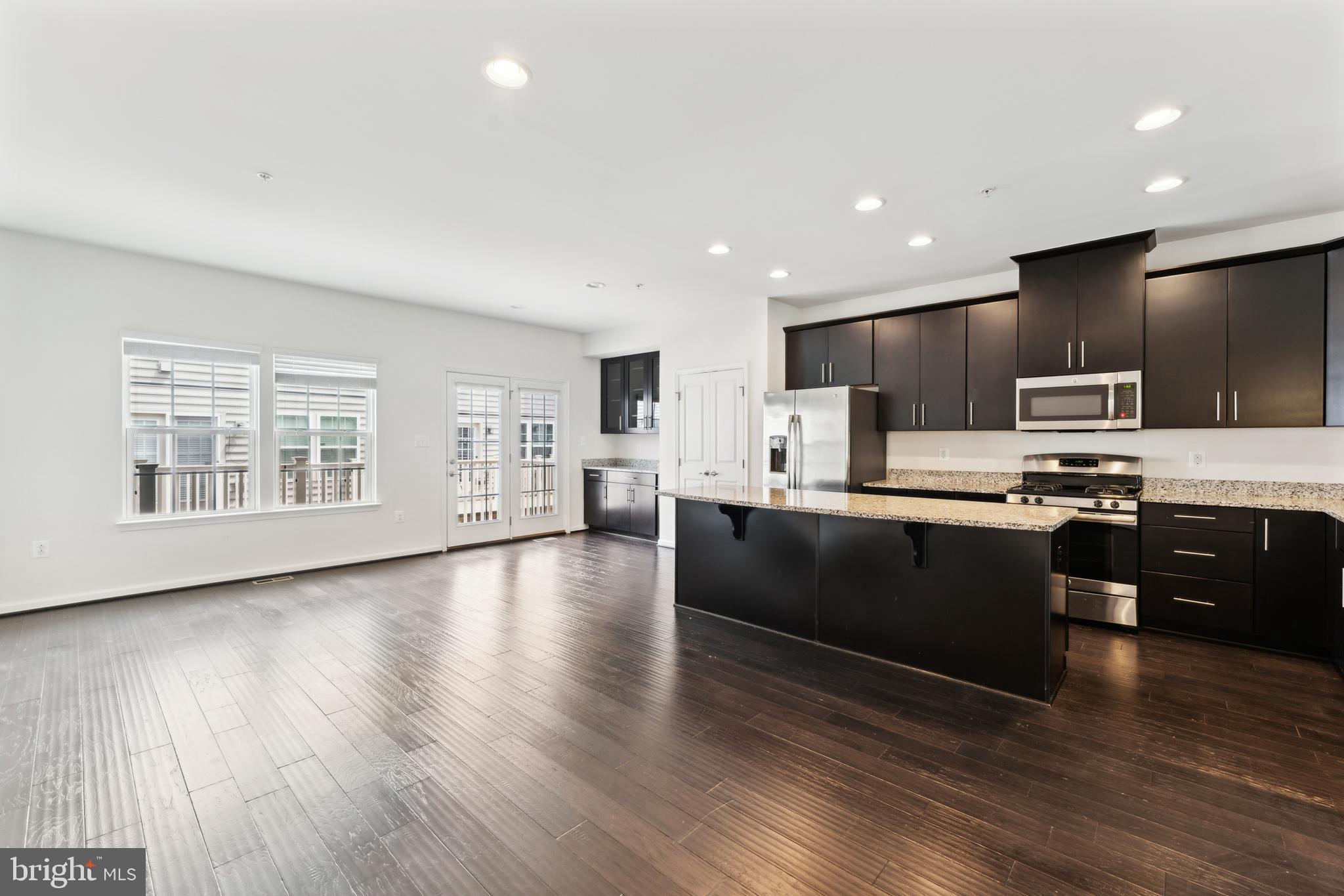 GREENBELT STATION - Residential