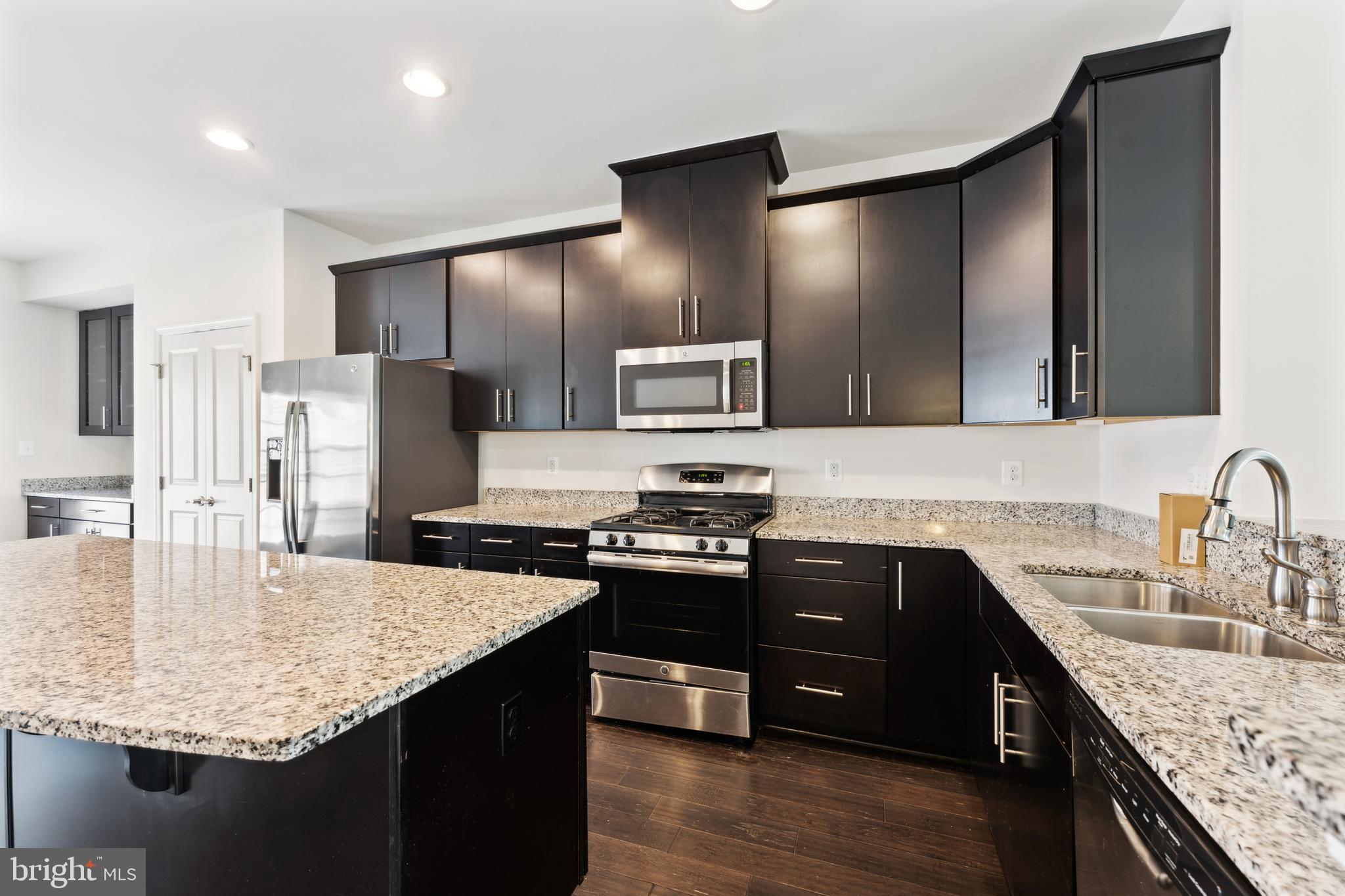 GREENBELT STATION - Residential