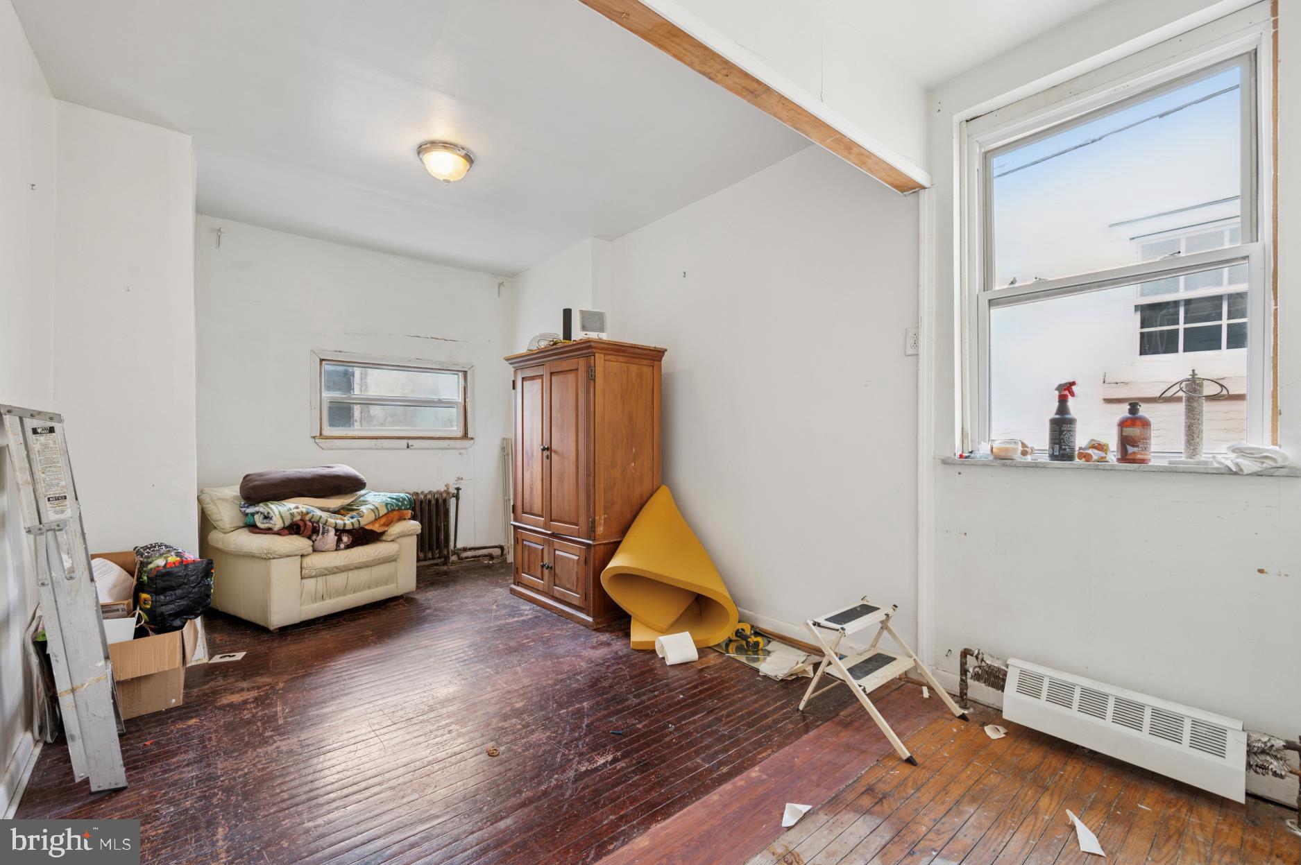 POINT BREEZE - Residential
