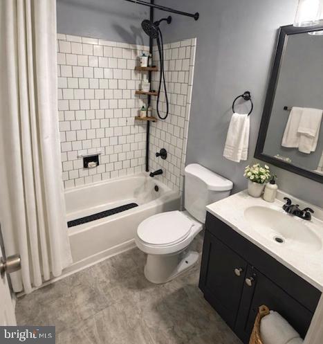 KINGS POINT - Residential