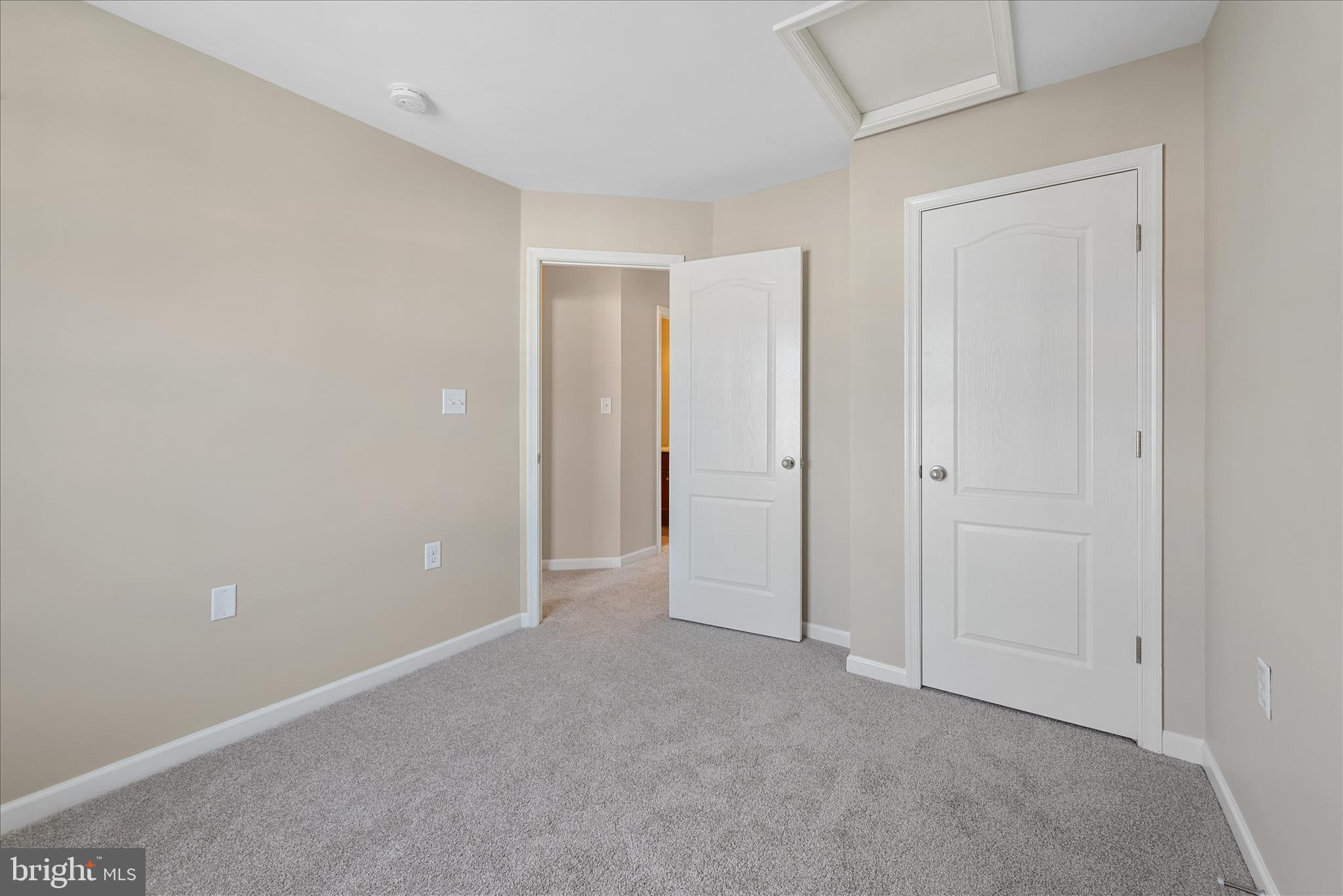 MANOR PARK - Residential