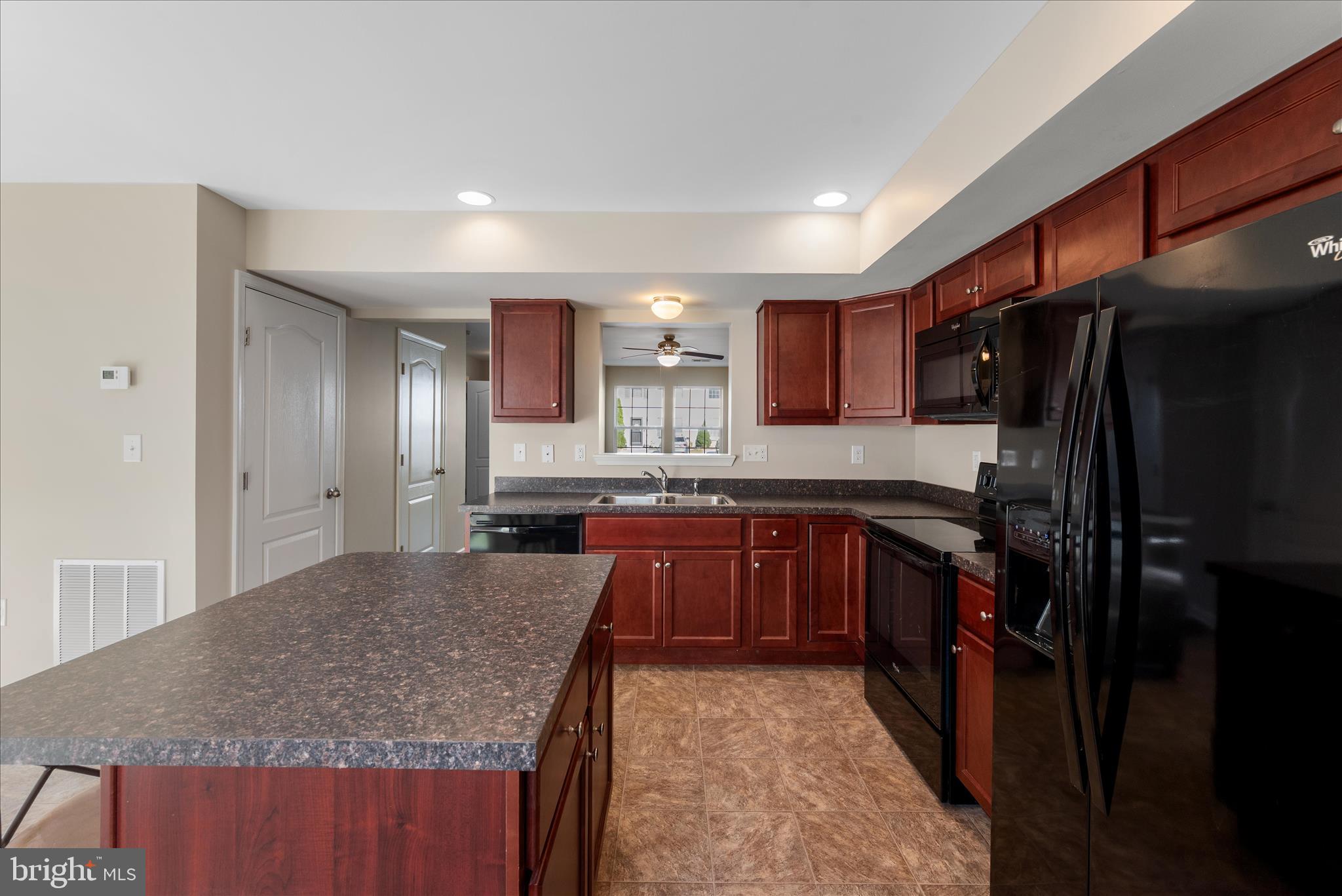 MANOR PARK - Residential