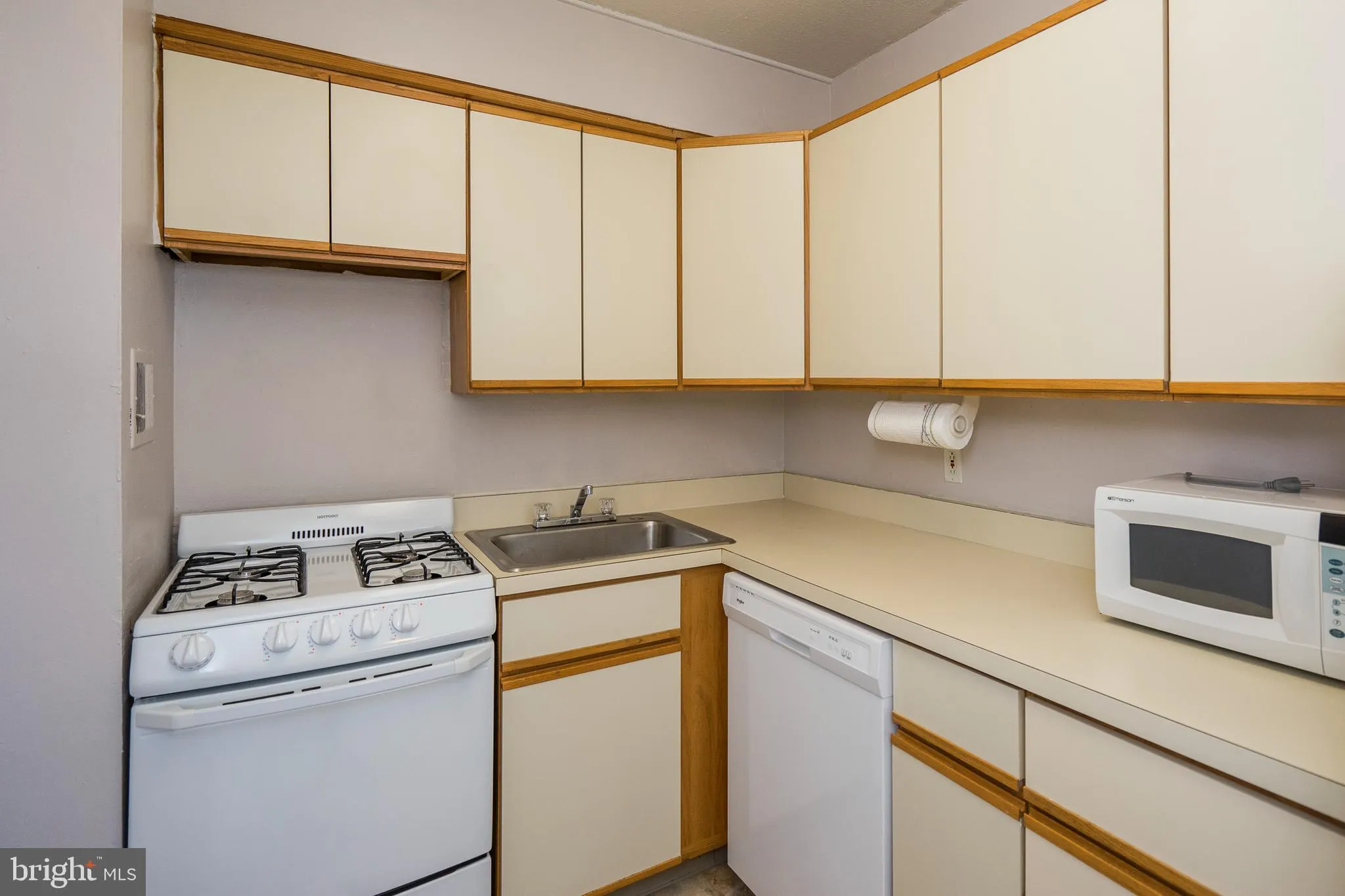 Philadelphia, Pennsylvania 19103, United States, 1 Bedroom Bedrooms, ,1 BathroomBathrooms,Residential,Active,123491