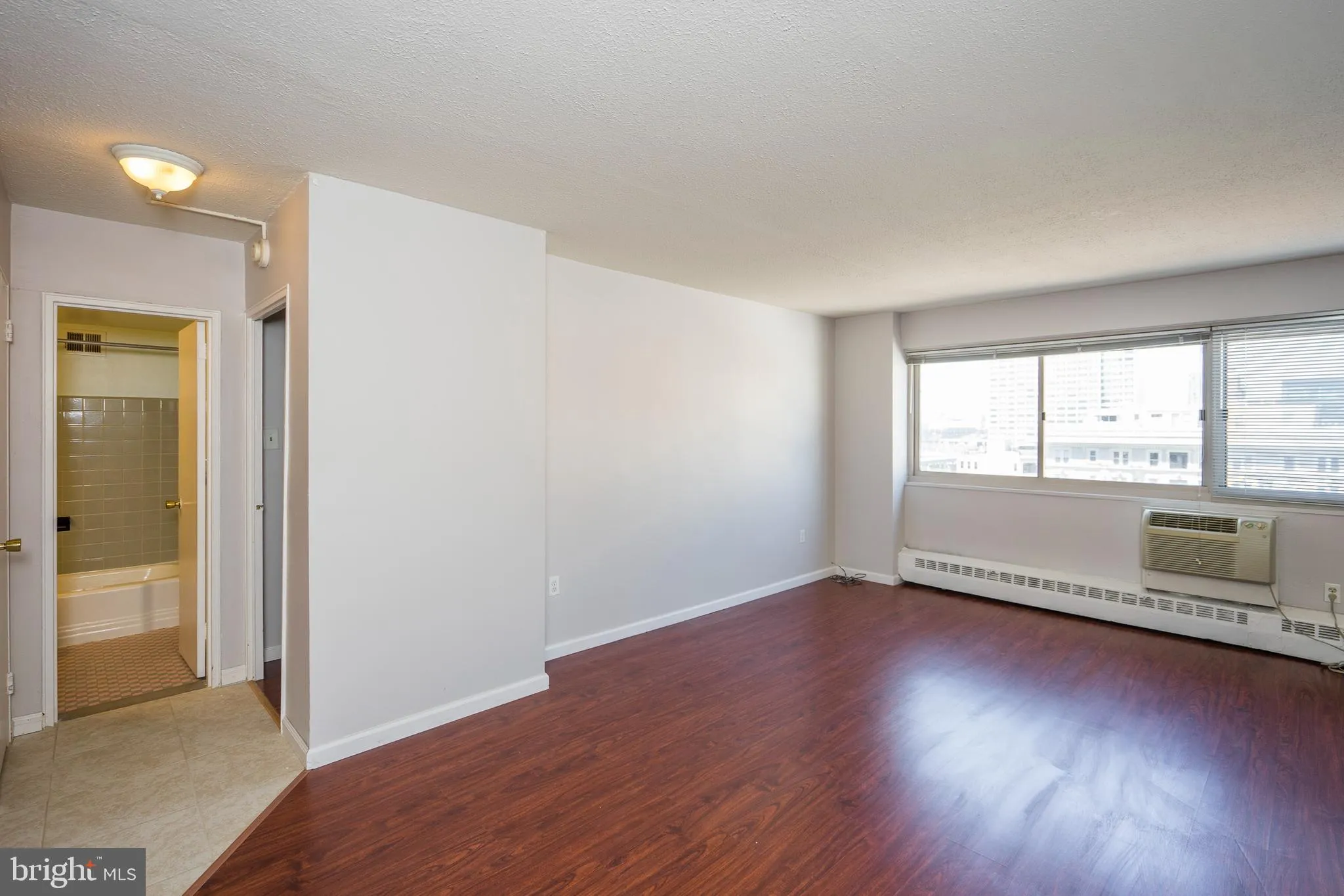 Philadelphia, Pennsylvania 19103, United States, 1 Bedroom Bedrooms, ,1 BathroomBathrooms,Residential,Active,123491