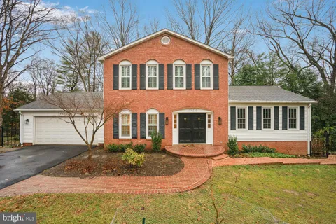 10210 Tamarack Drive, Vienna, VA MLS: VAFX2225920