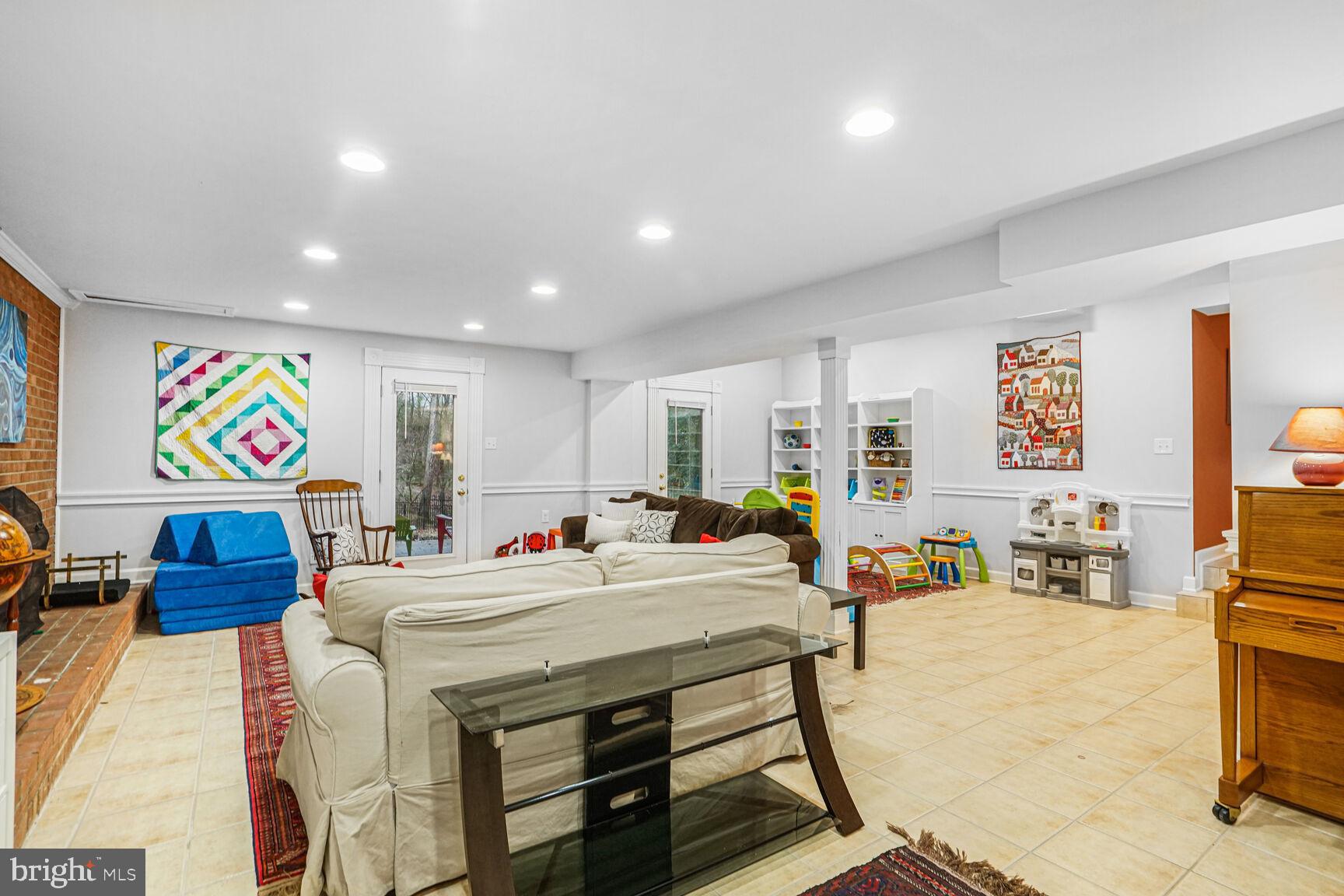 TAMARACK - Residential