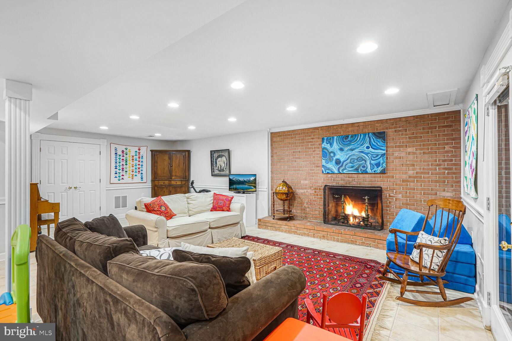 TAMARACK - Residential