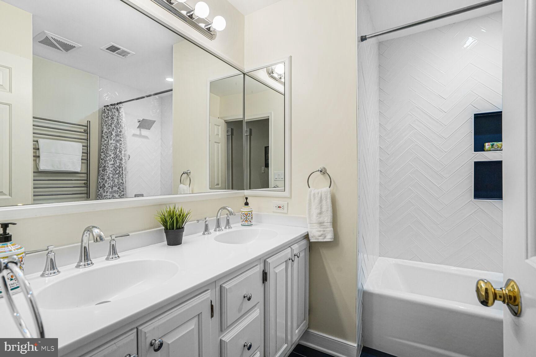 TAMARACK - Residential