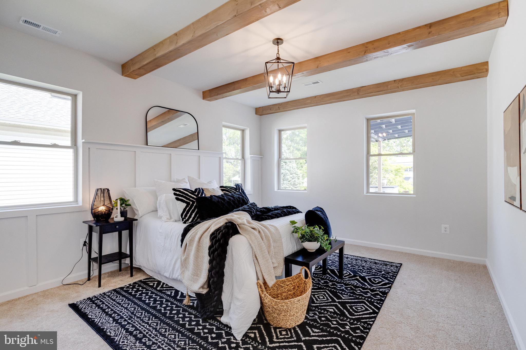 LAURAVILLE HISTORIC DISTRICT - Residential