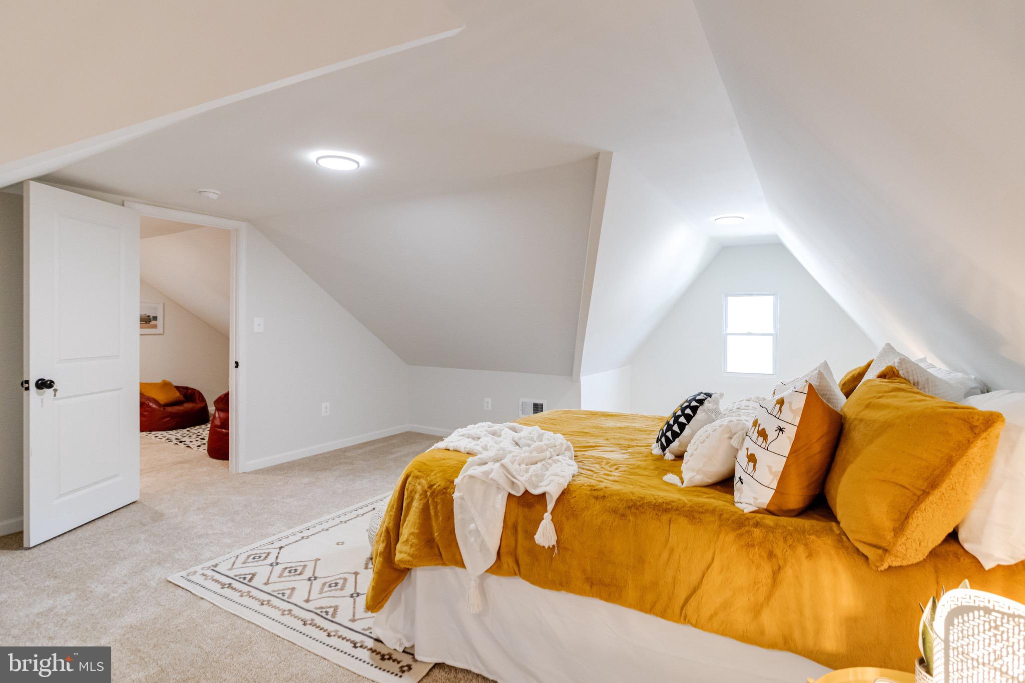 LAURAVILLE HISTORIC DISTRICT - Residential