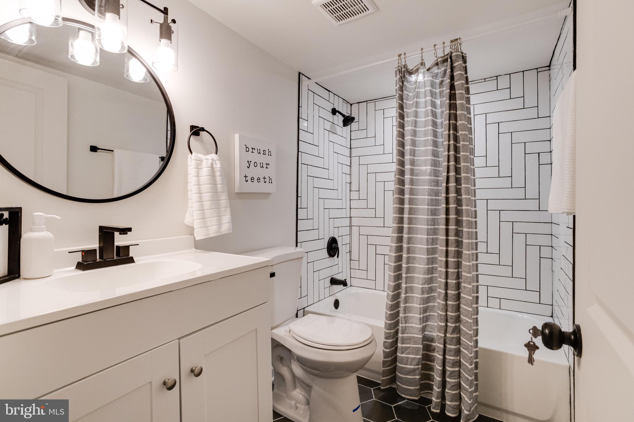 LAURAVILLE HISTORIC DISTRICT - Residential