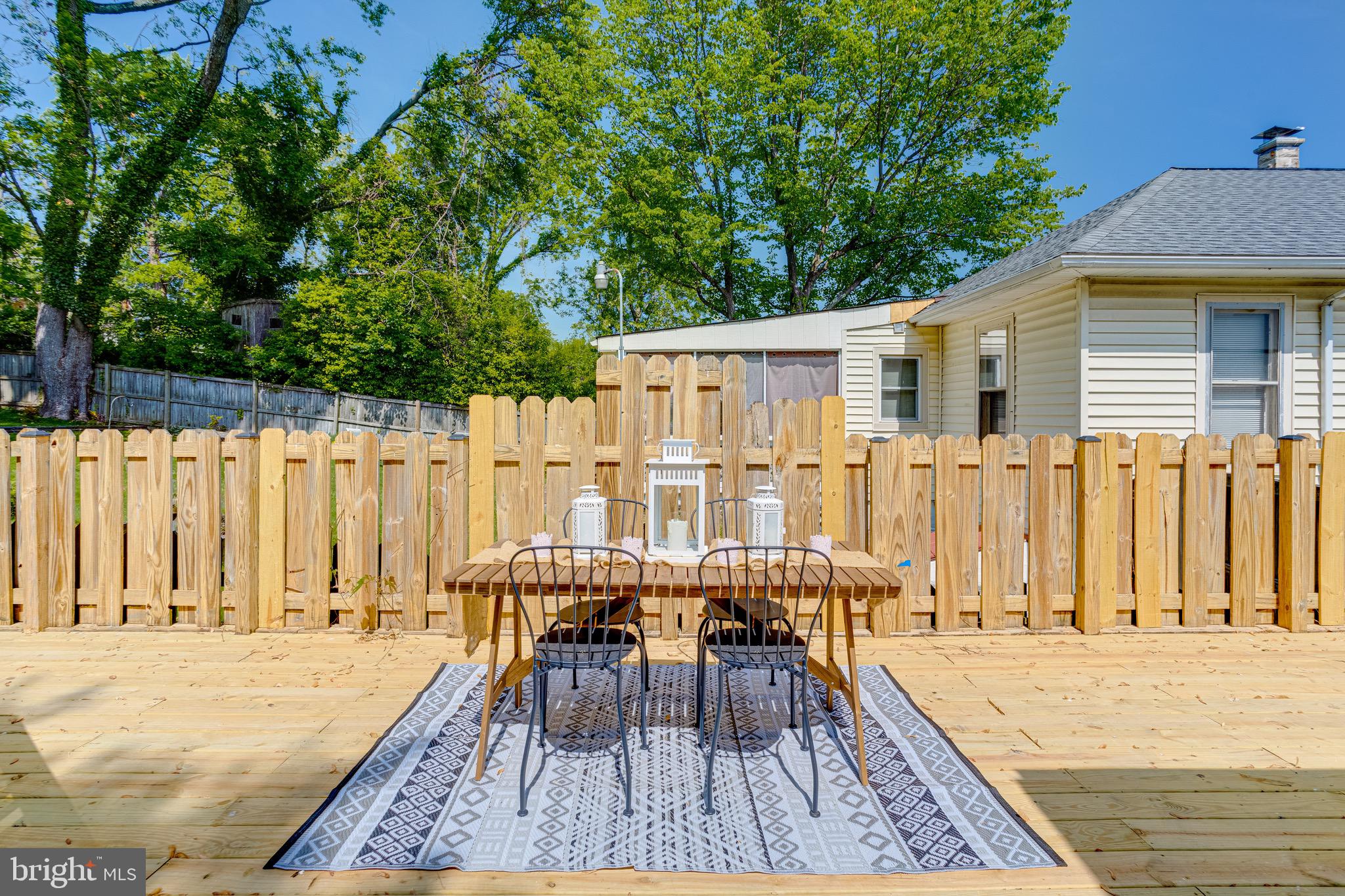 LAURAVILLE HISTORIC DISTRICT - Residential