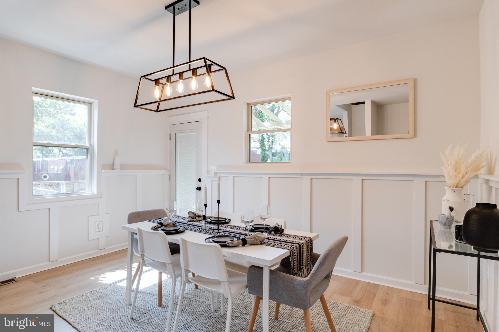 LAURAVILLE HISTORIC DISTRICT - Residential