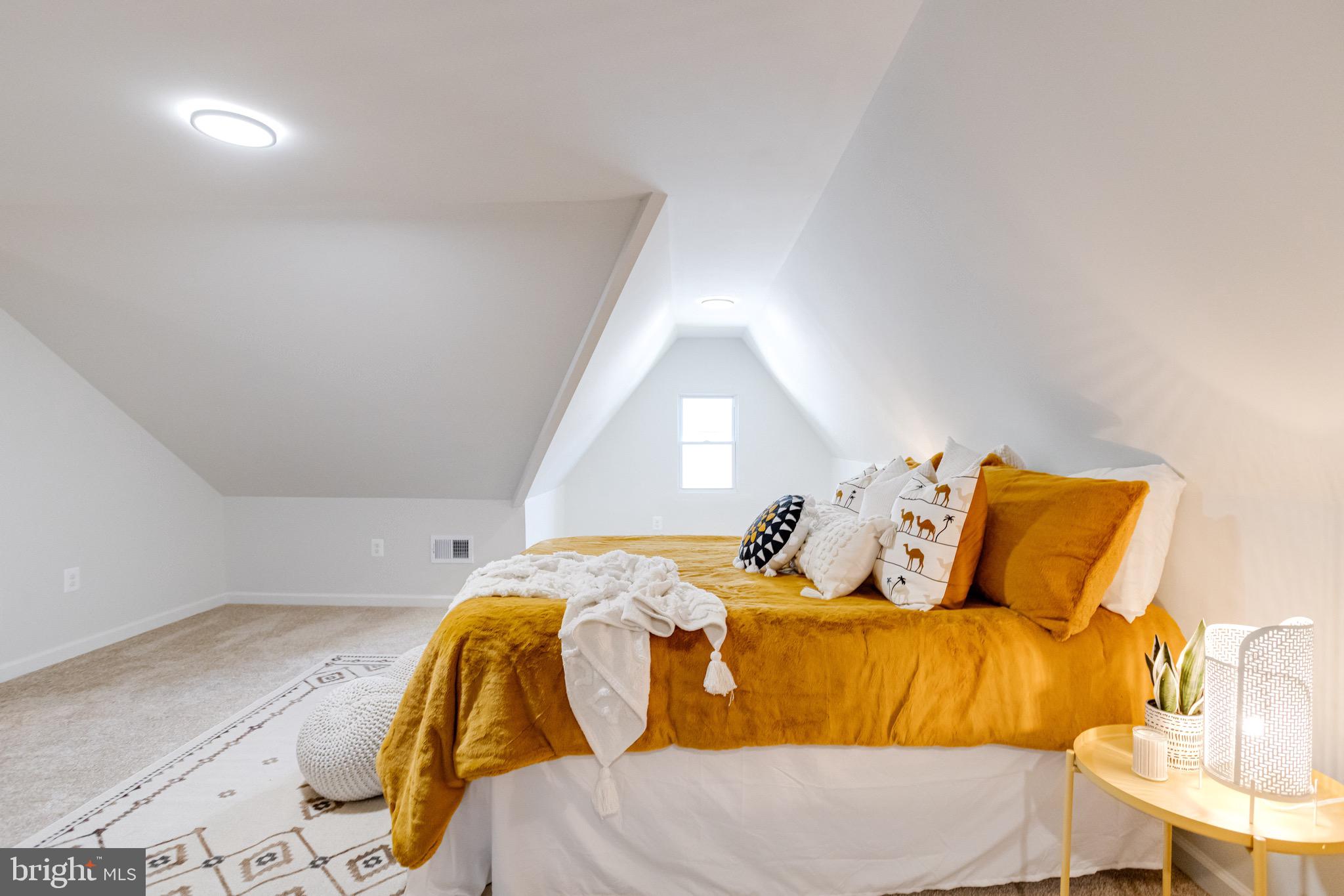 LAURAVILLE HISTORIC DISTRICT - Residential