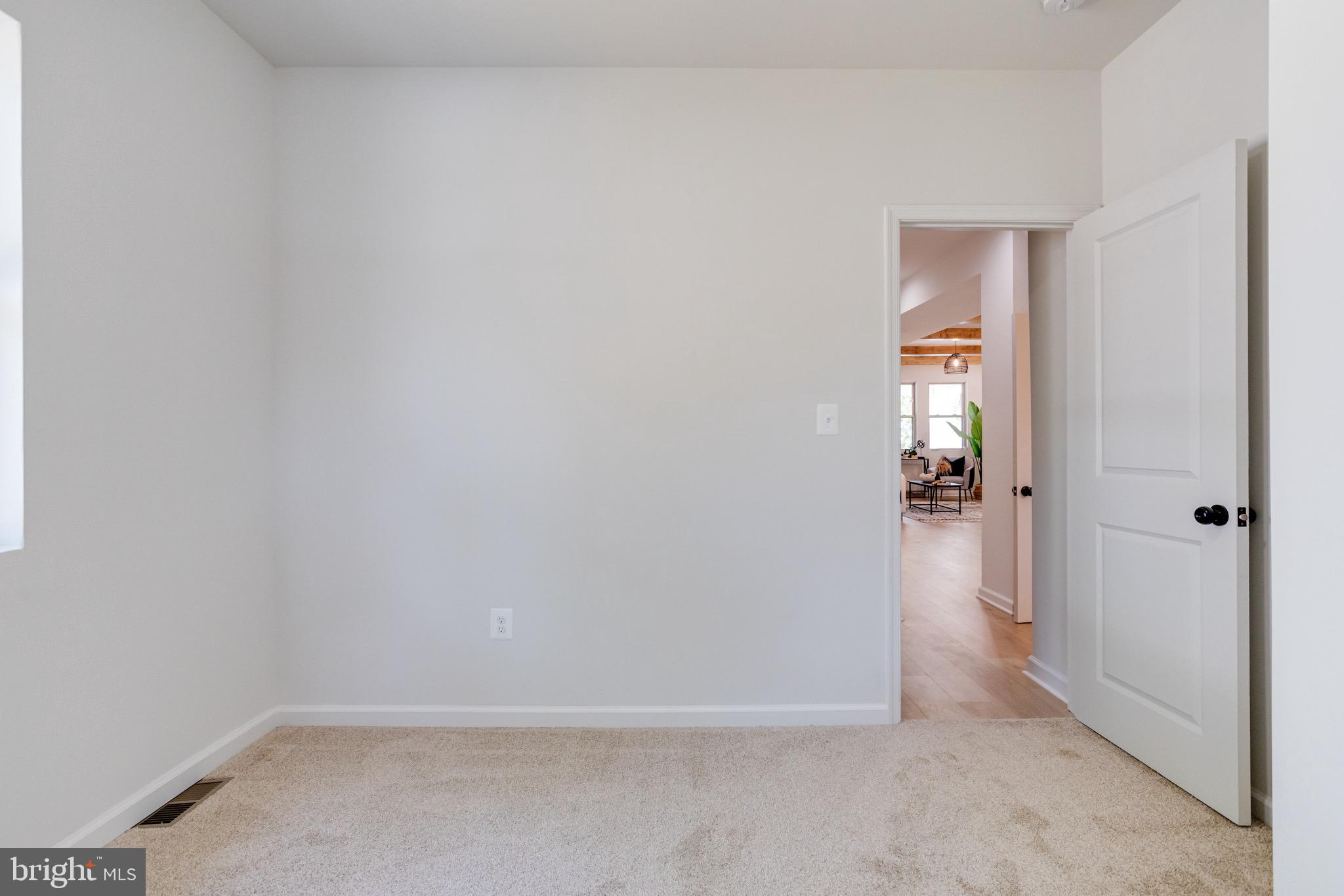 LAURAVILLE HISTORIC DISTRICT - Residential