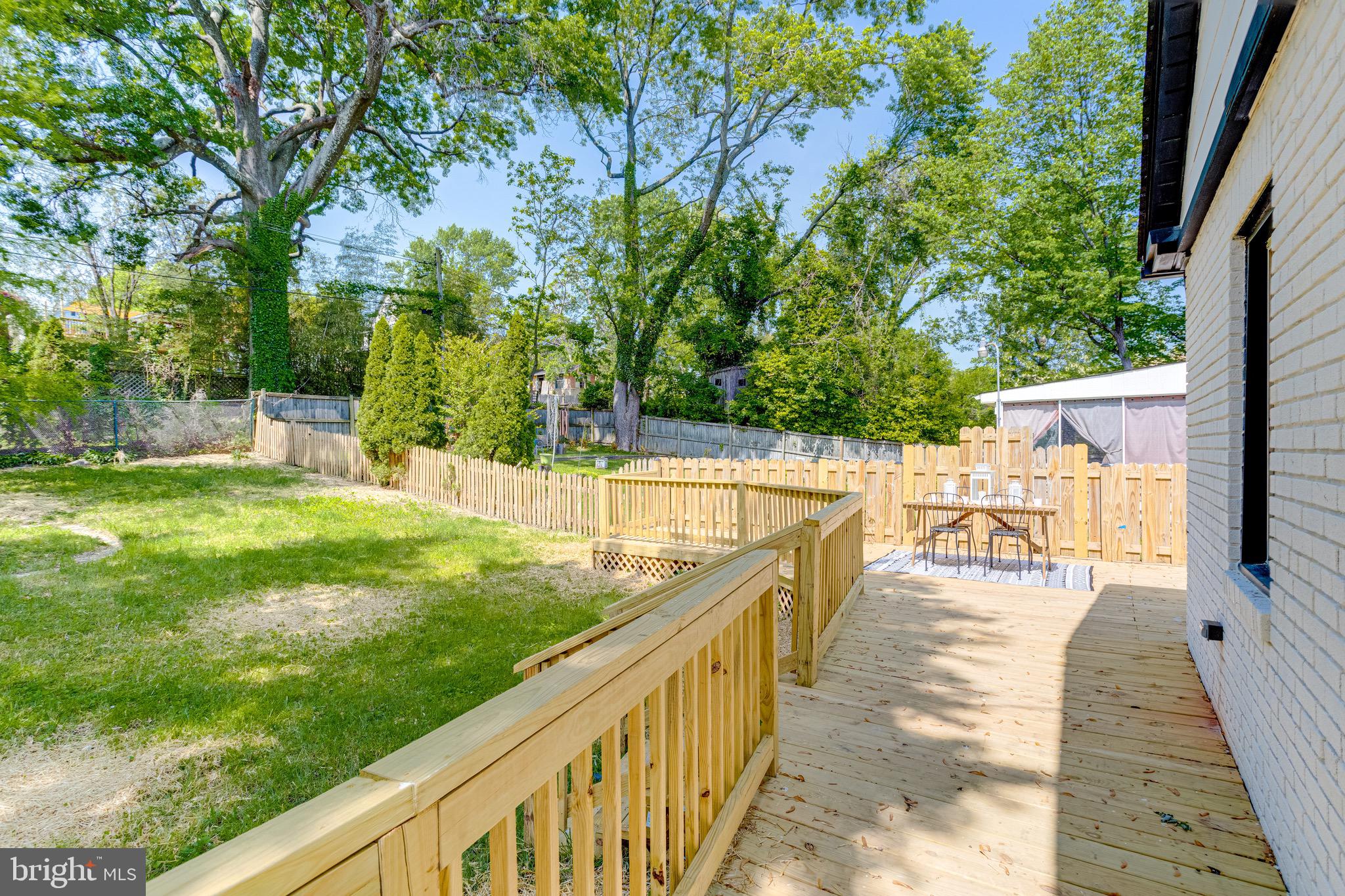 LAURAVILLE HISTORIC DISTRICT - Residential