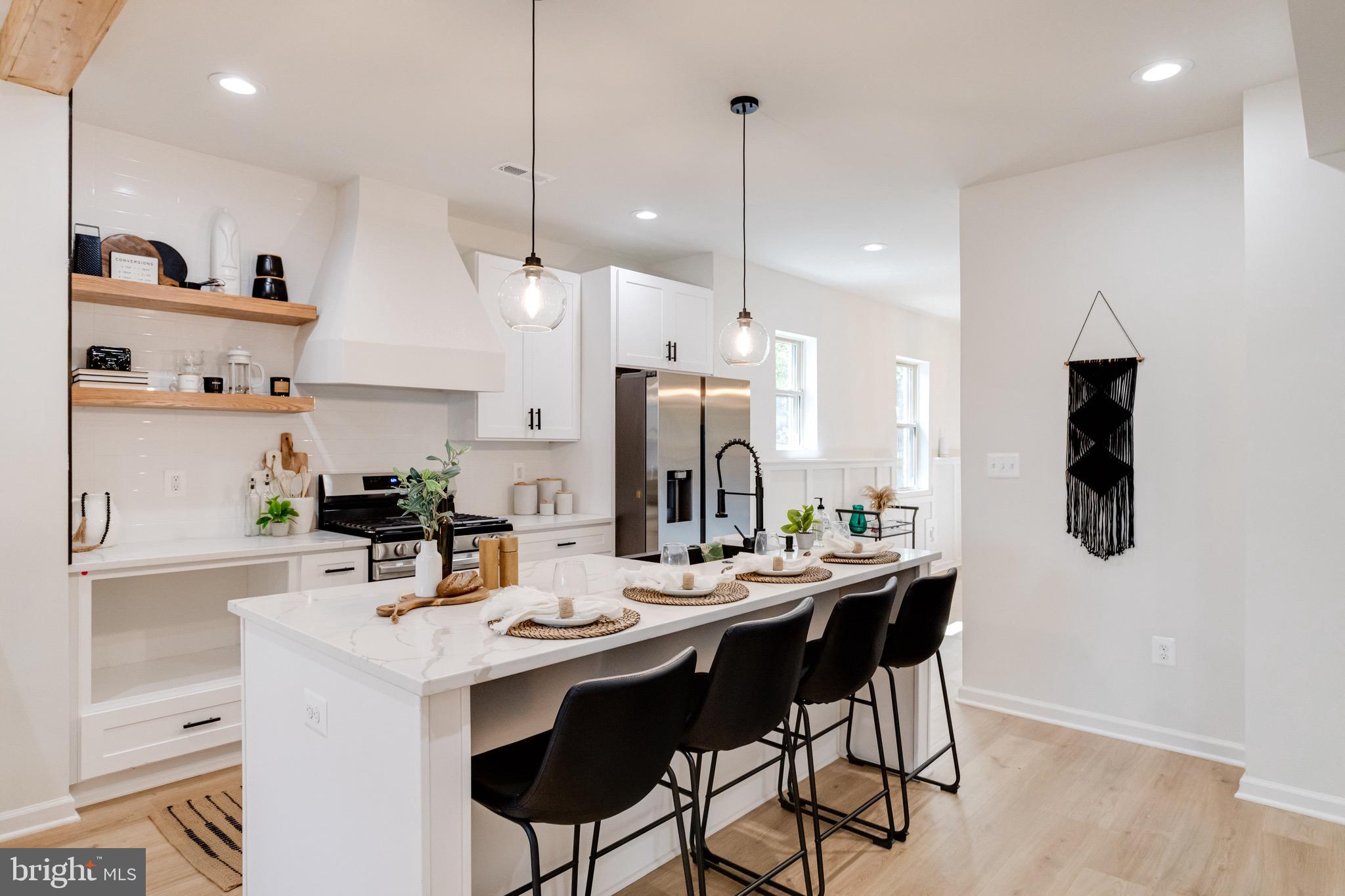 LAURAVILLE HISTORIC DISTRICT - Residential