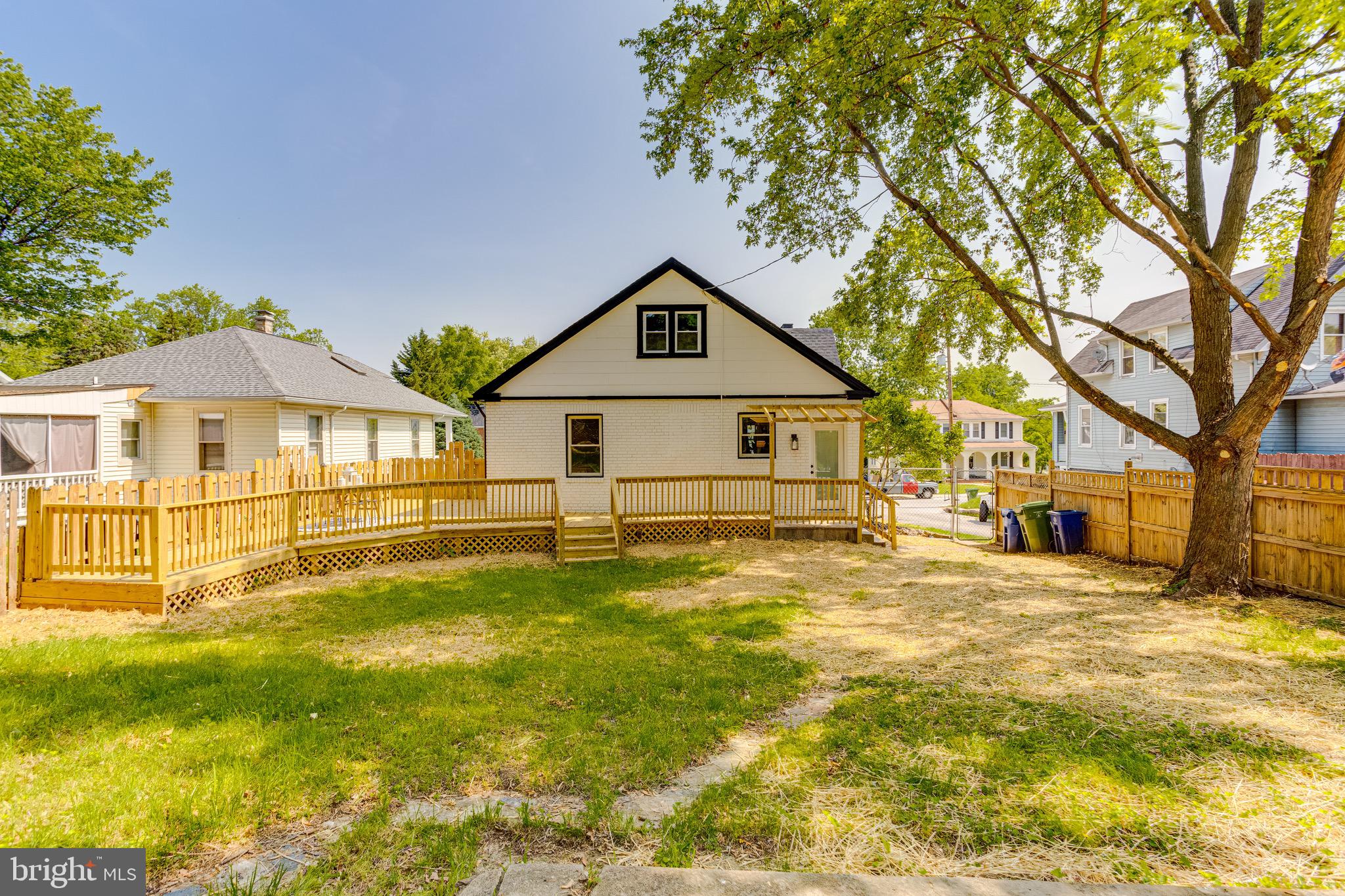 LAURAVILLE HISTORIC DISTRICT - Residential