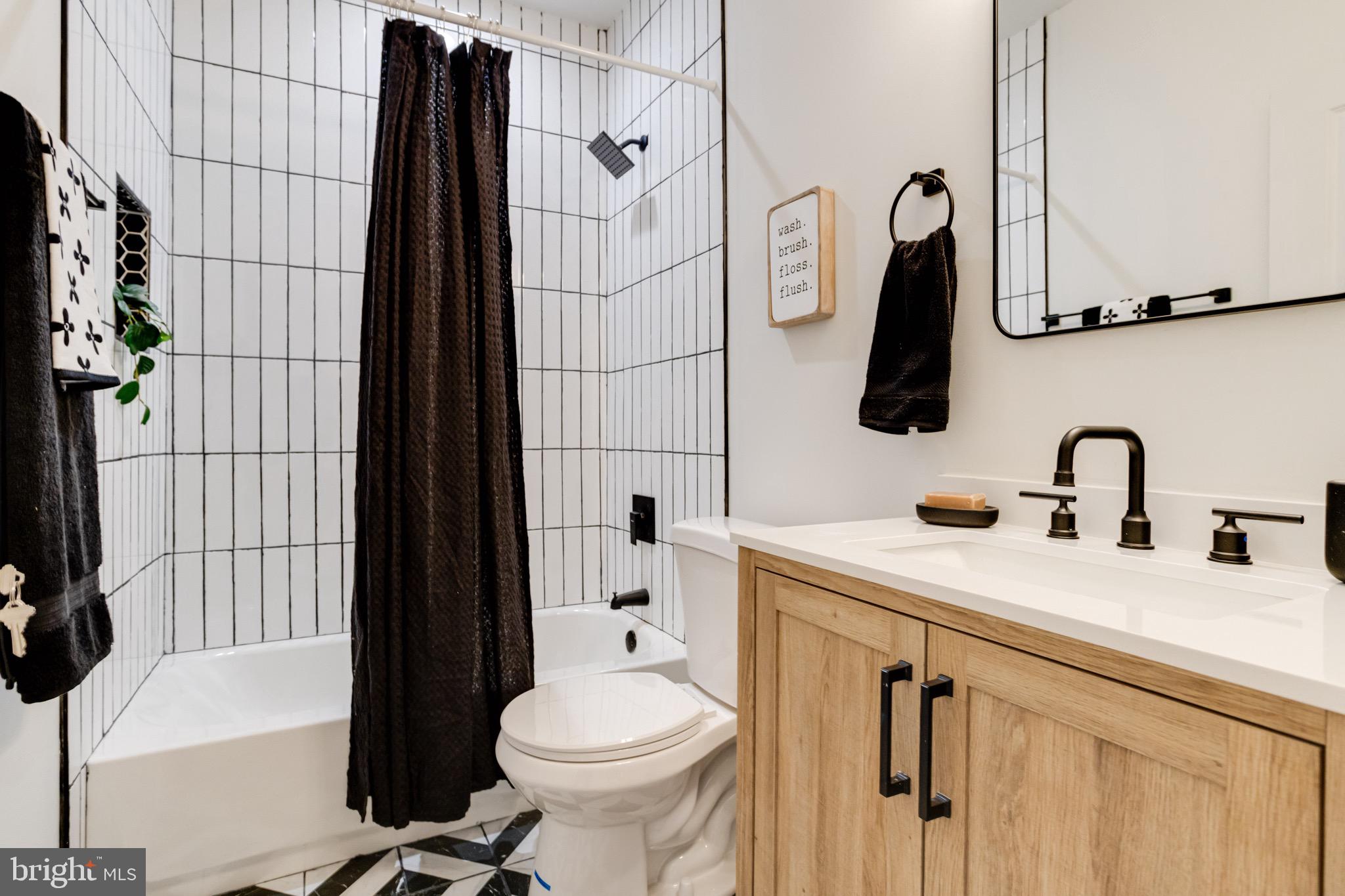 LAURAVILLE HISTORIC DISTRICT - Residential