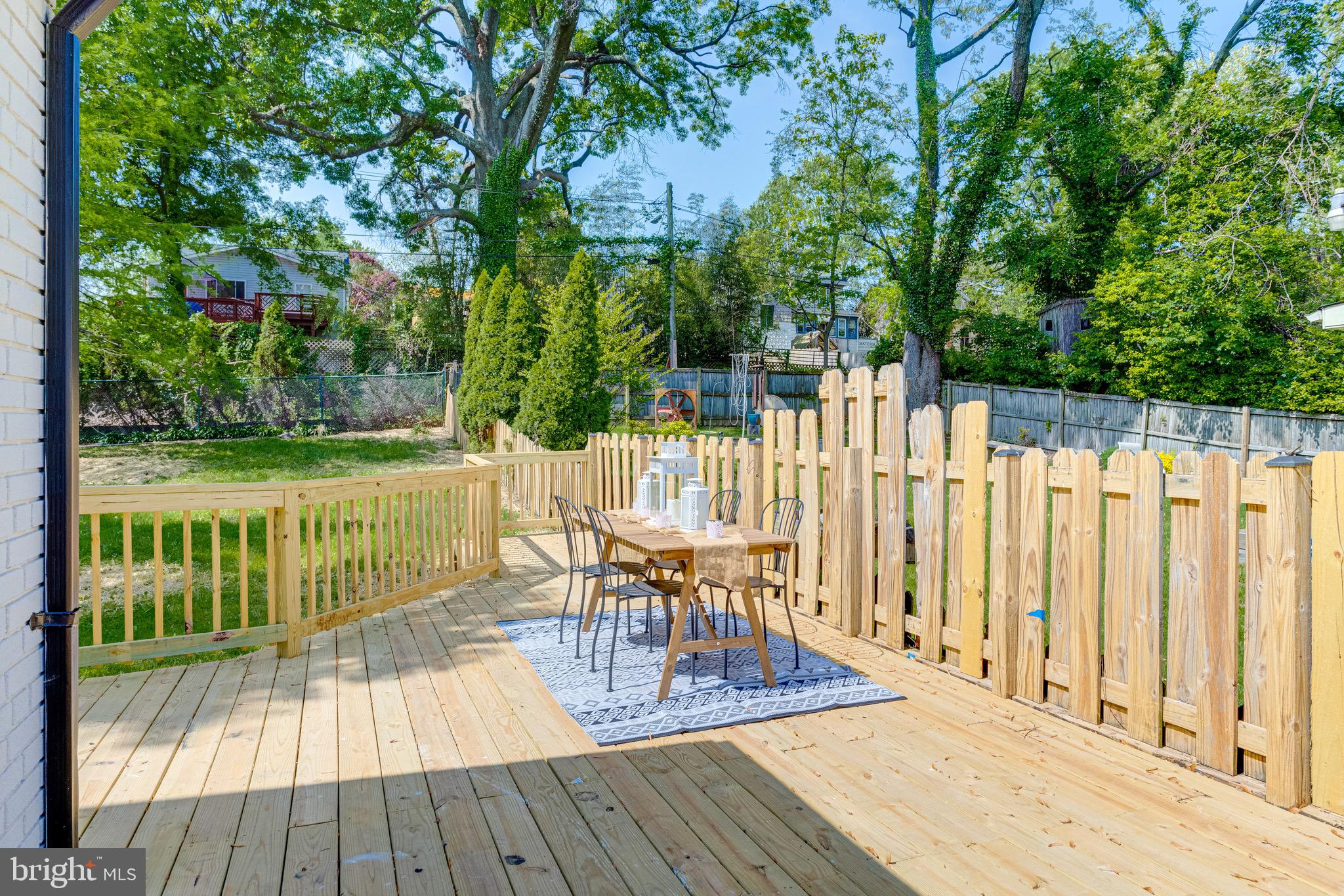 LAURAVILLE HISTORIC DISTRICT - Residential